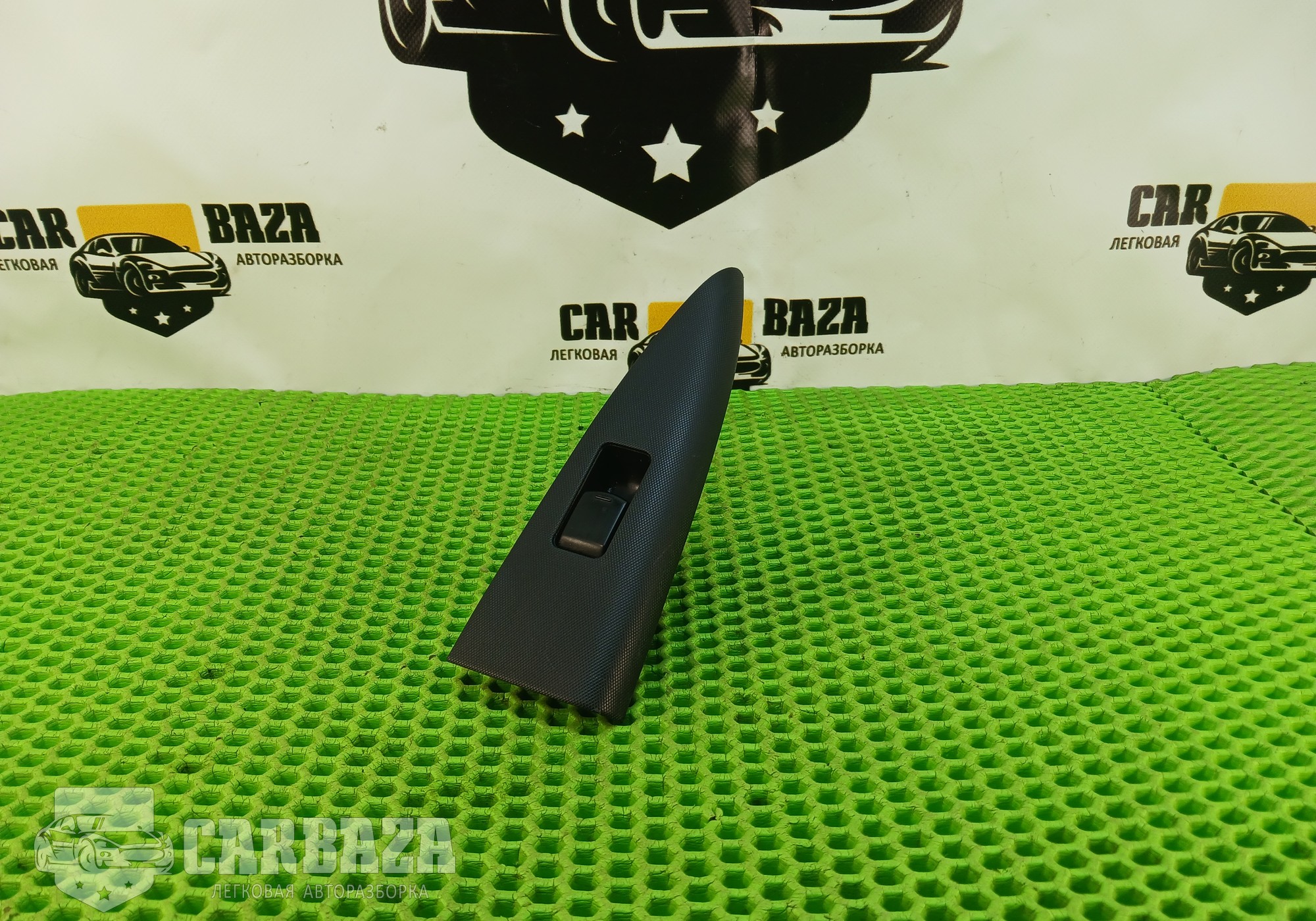 829619U10B Кнопка стеклоподъемника задняя левая Е11 для Nissan Note I (с 2006 по 2013)