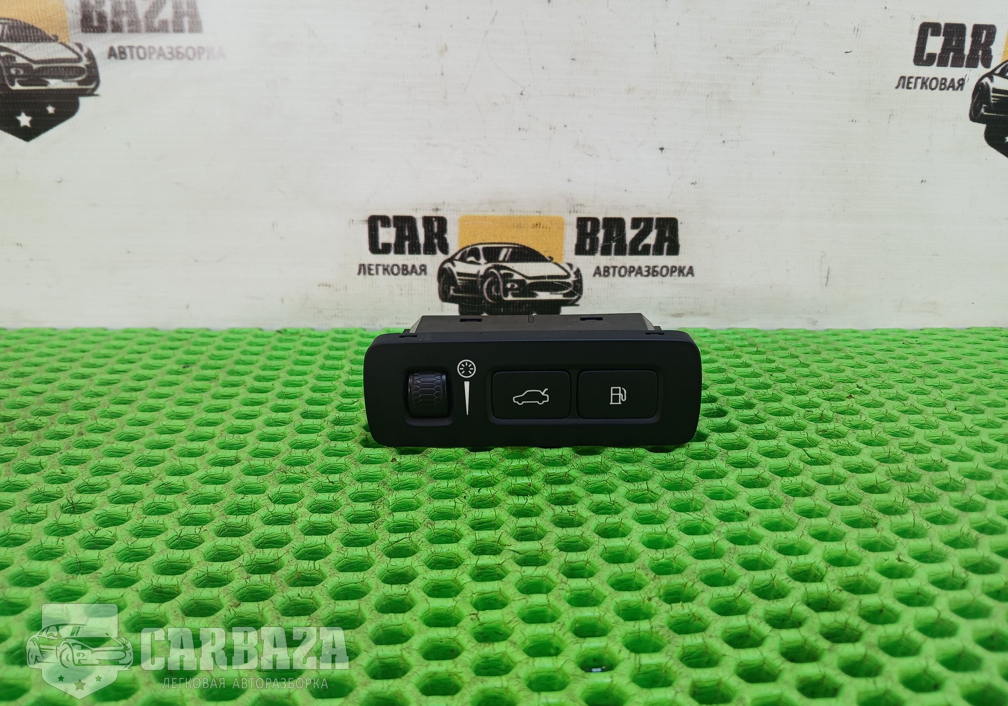 31443874 Кнопка багажника/бензобака для Volvo XC40