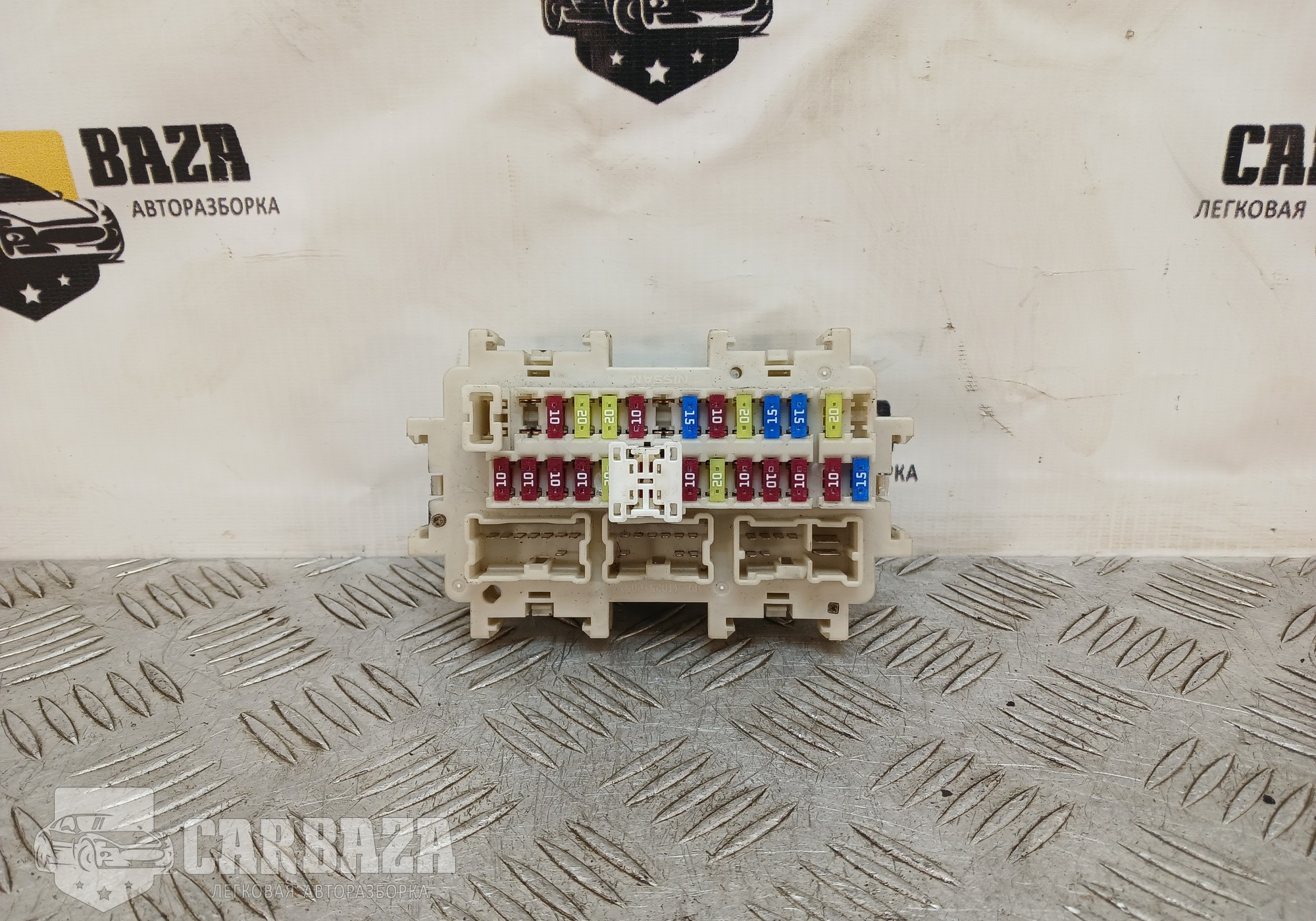 243501BA0A Блок предохранителей салонный