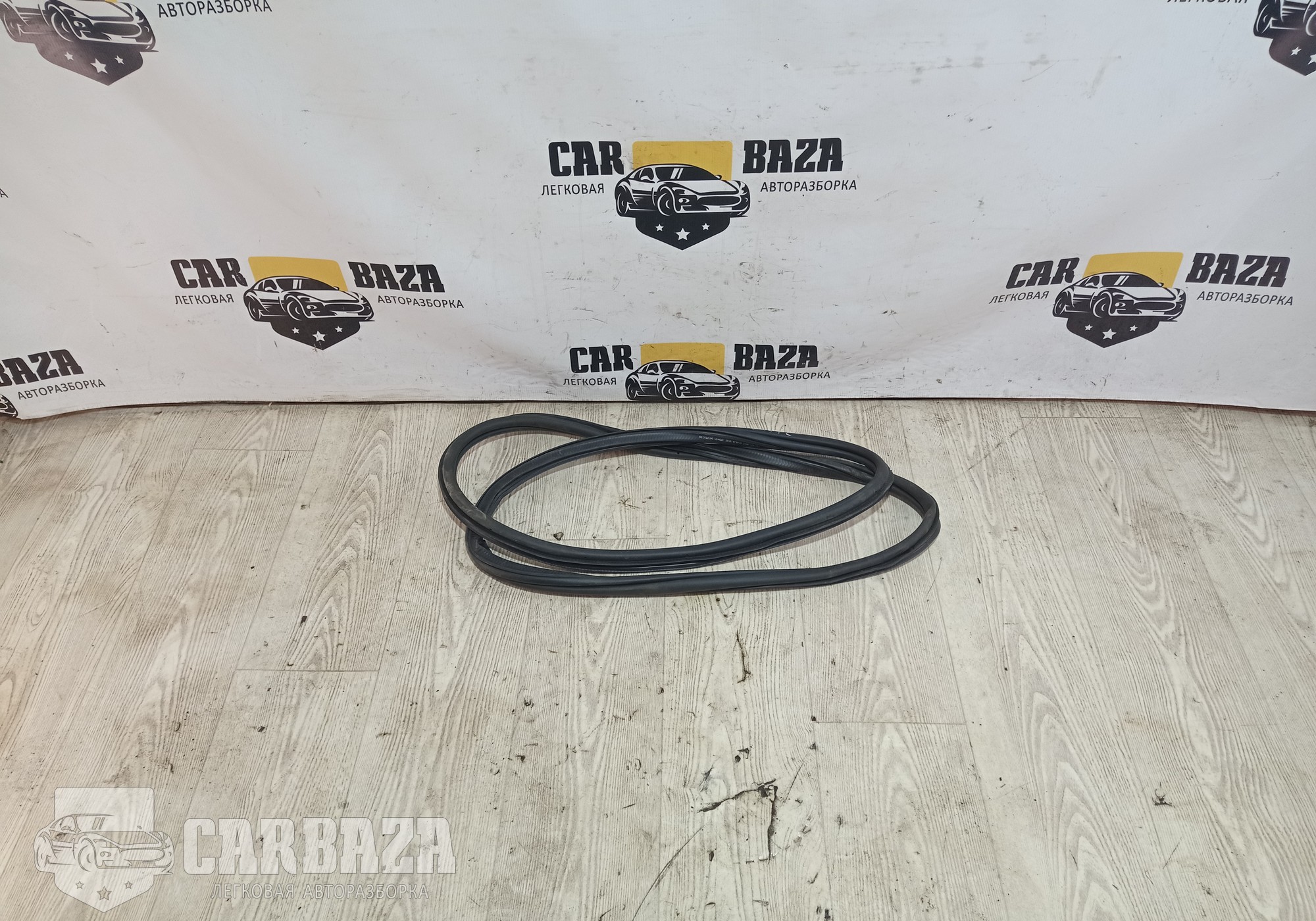 5JA867365F Уплотнитель двери передней левой для Skoda Rapid I (с 2012 по 2020)