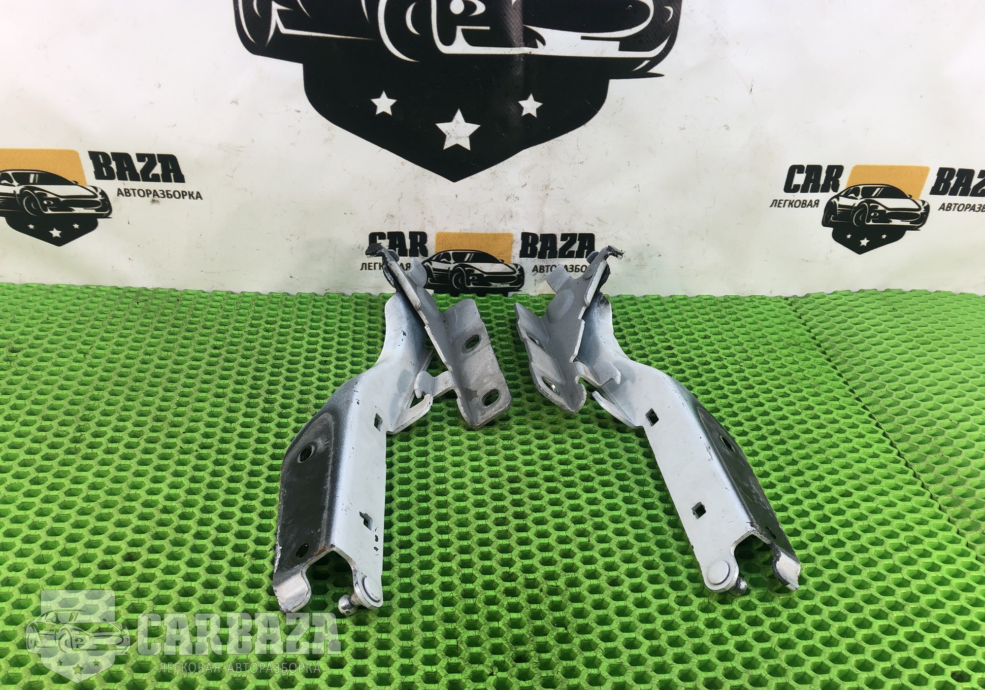 654001CA0A Петли капота