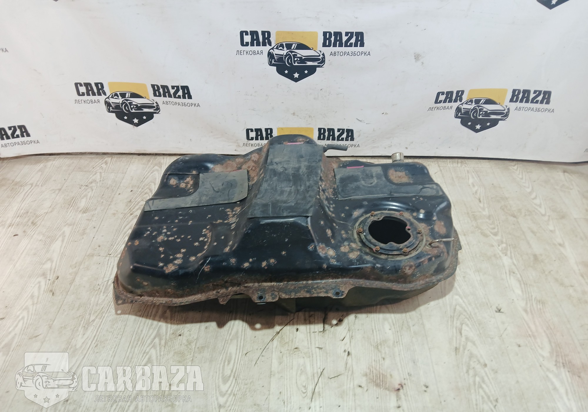 E2214211F Бак топливный 2.3Т бензиновый для Mazda CX-7 (с 2006 по 2012)