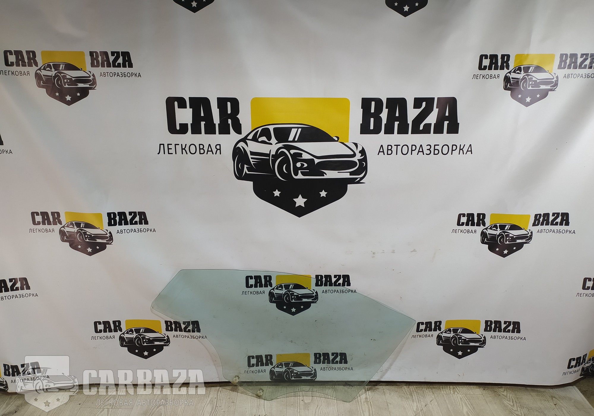824110U010 Стекло двери передней левой для Hyundai Solaris I (с 2010 по 2017)