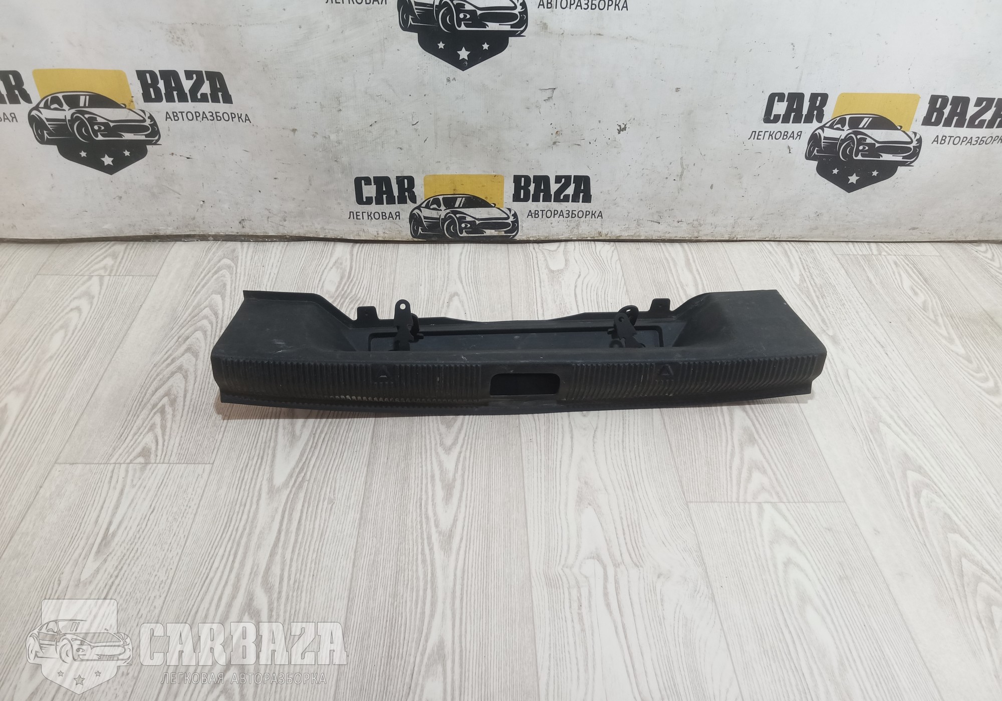 5L6863459A Накладка крышки багажника для Skoda Yeti (с 2009 по 2018)