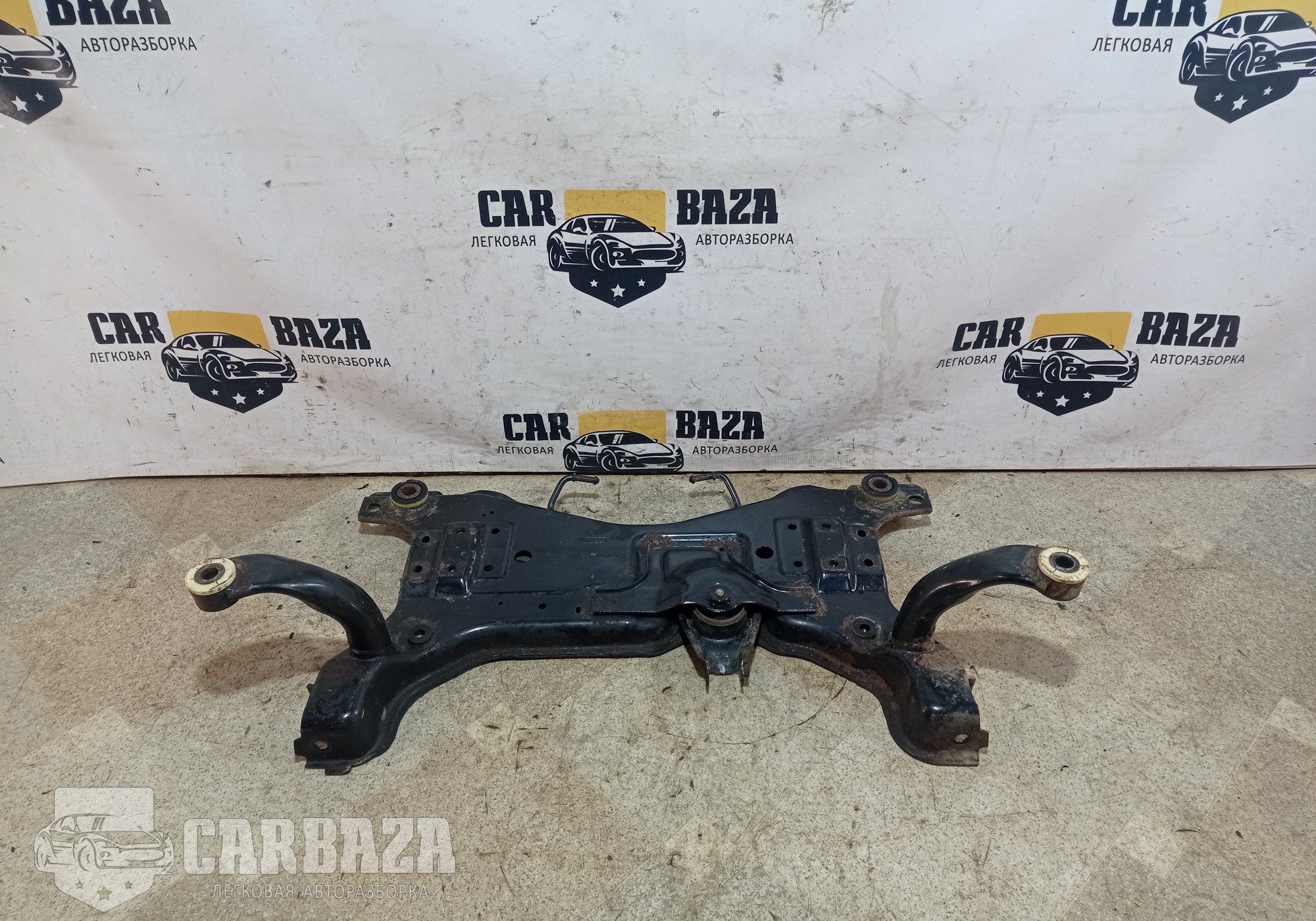 1734687 Балка подмоторная