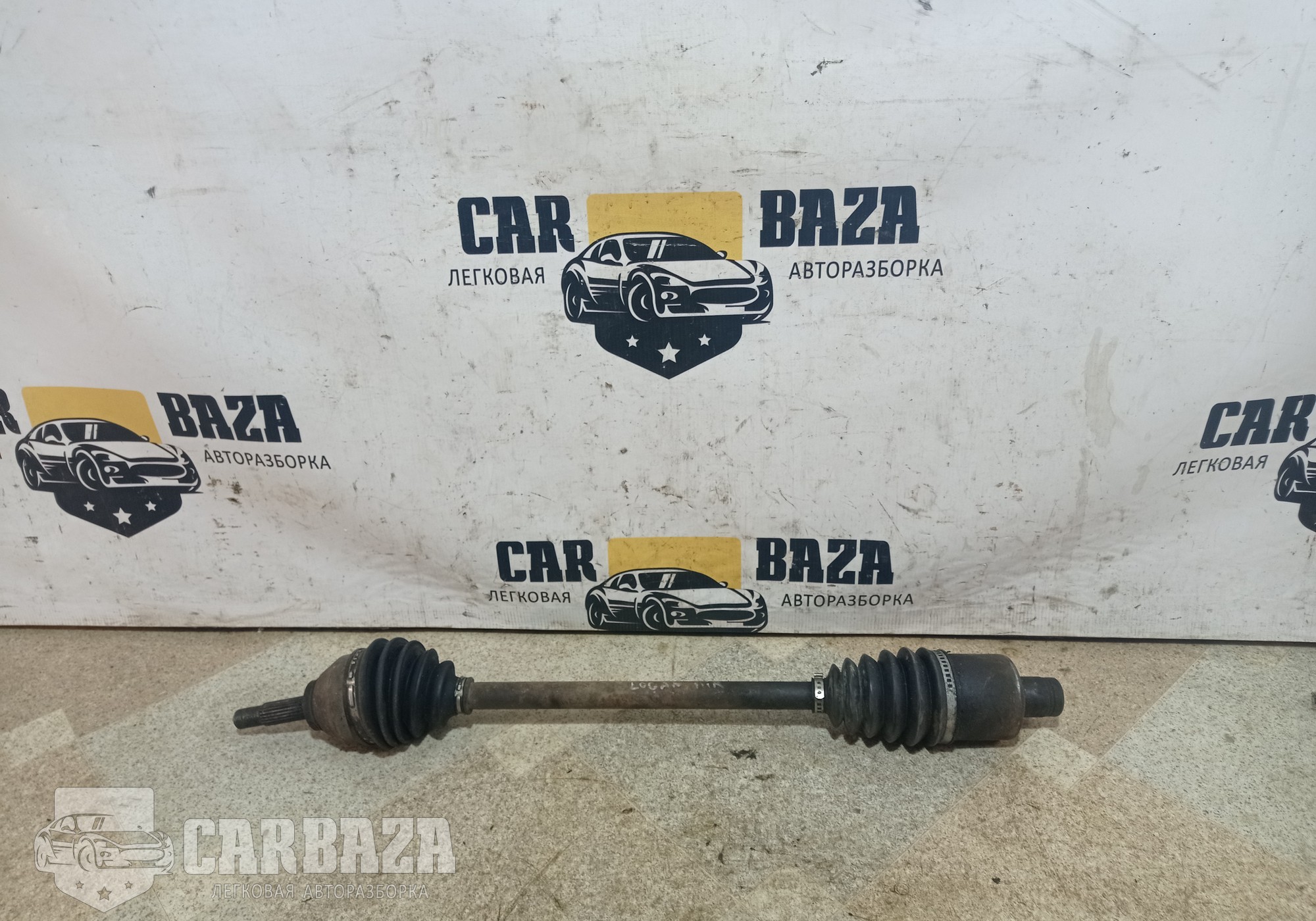 8201045819 Привод передний правый