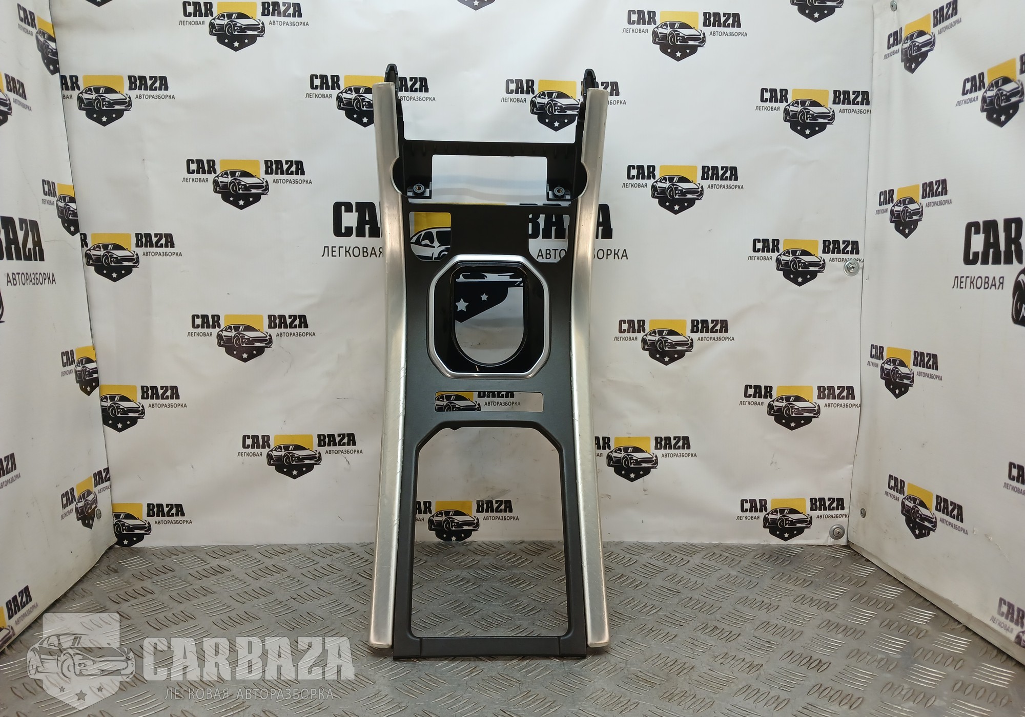 BJ32045A66AA Накладка центральной консоли для Land Rover Range Rover Evoque (с 2011)