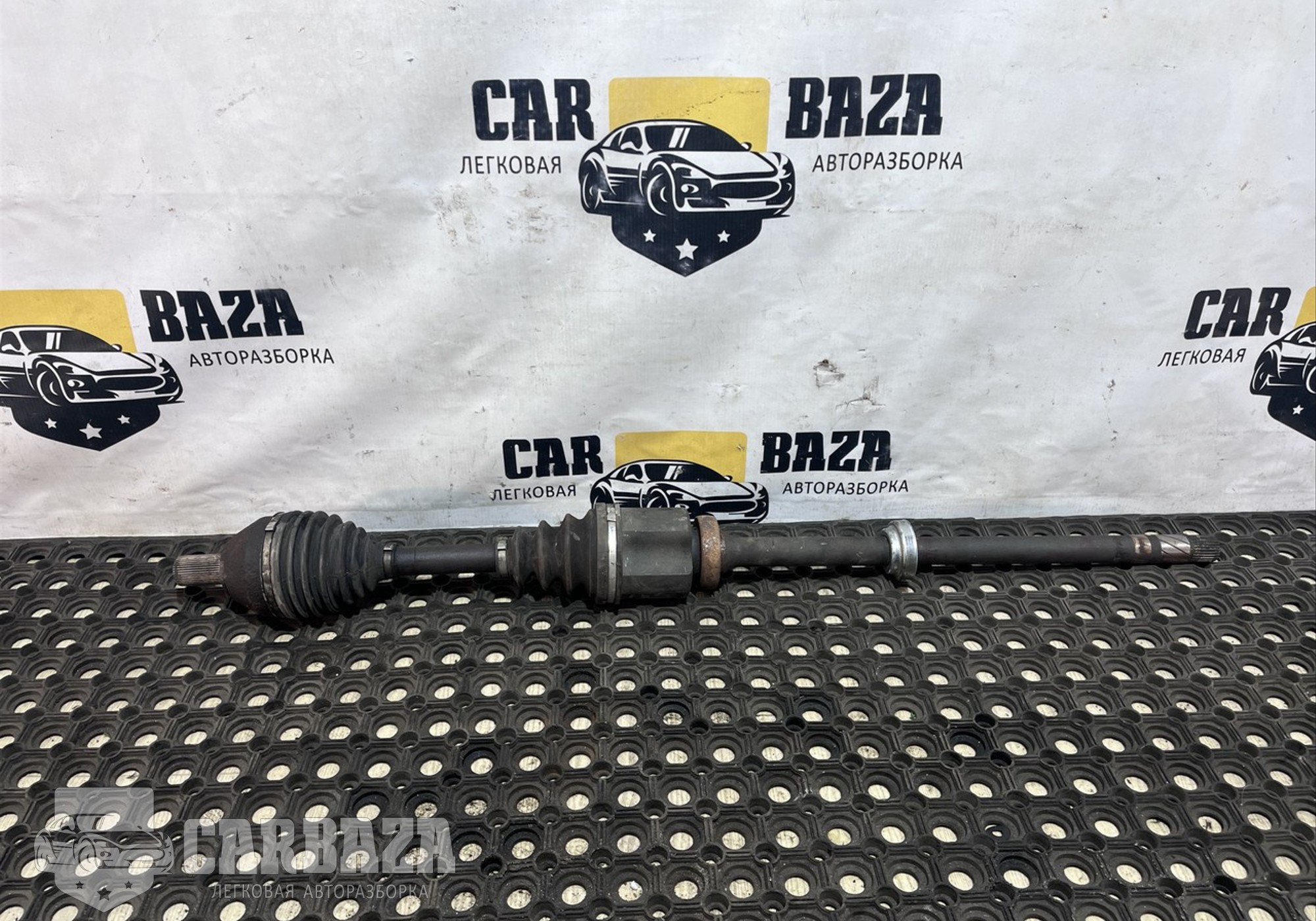 LR006706 Полуось (привод) передняя правая для Land Rover Freelander II (с 2006 по 2014)