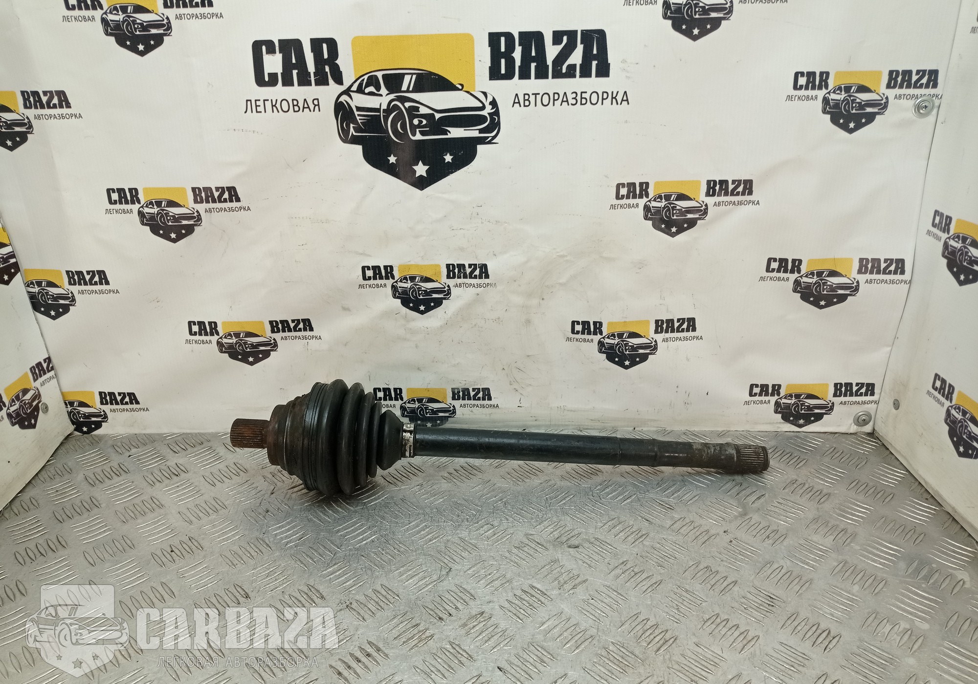 8J0407271G Привод передний левый для Skoda