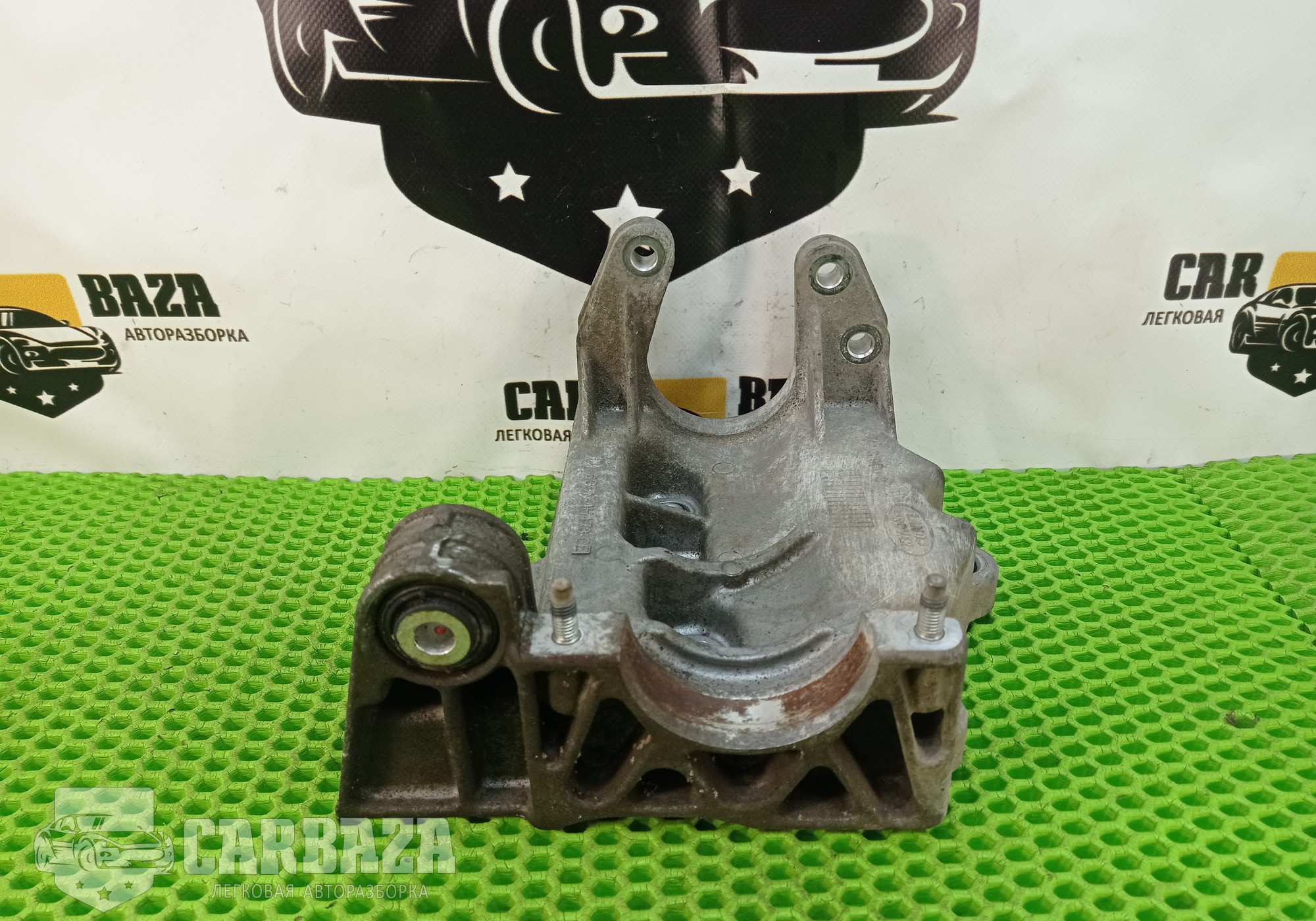 6G9N4H473CE Кронштейн промежуточного вала для Land Rover Freelander