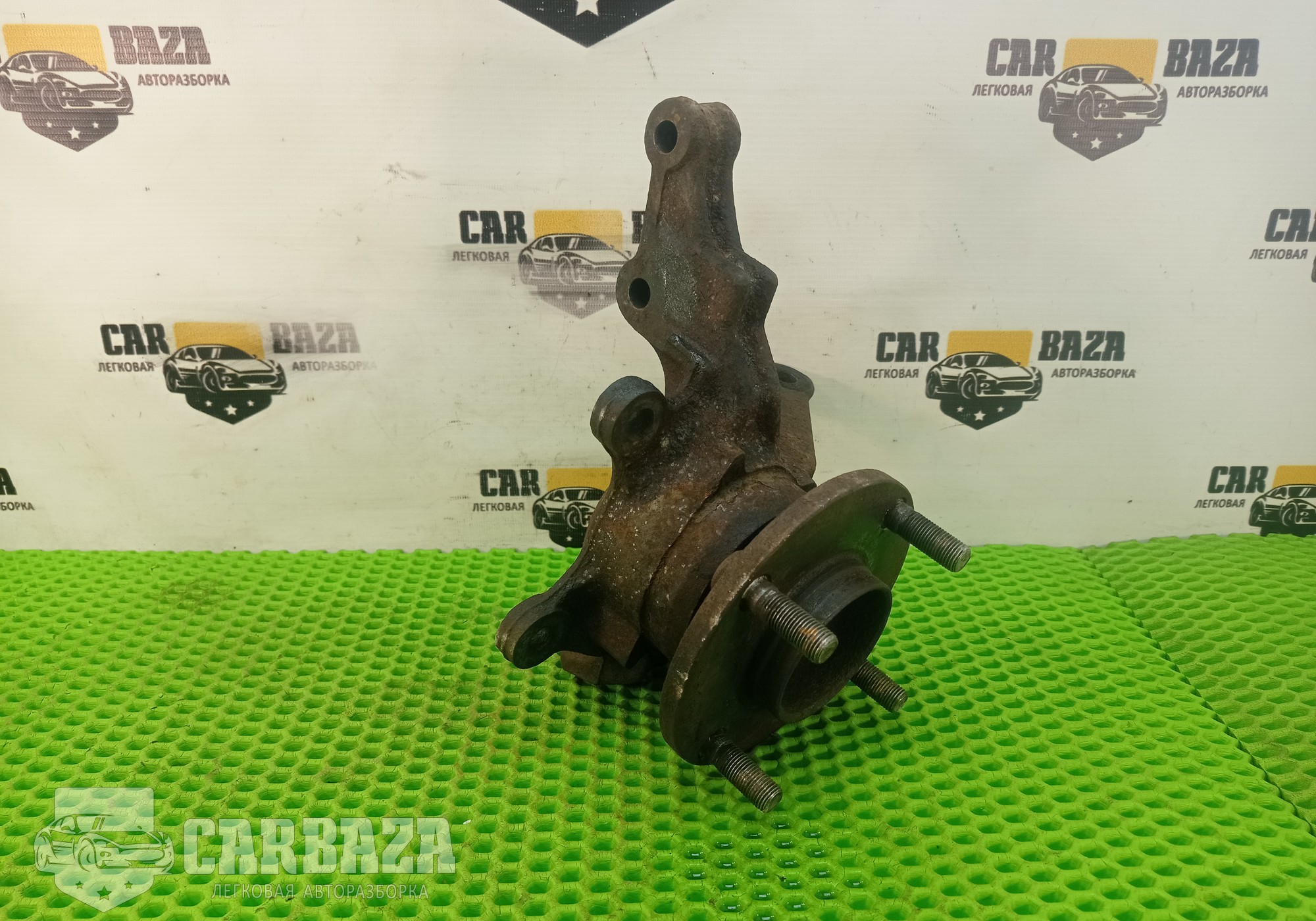 400154M400 Кулак поворотный передний левый N16 для Nissan Almera II (с 2000 по 2006)