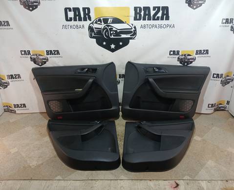 5L0867211 Обшивки дверей (комплект) для Skoda Yeti (с 2009 по 2018)