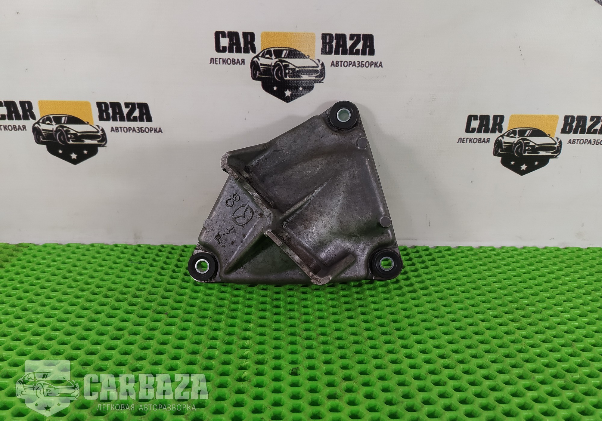 KE4046550B Кронштейн крепления троса КПП для Mazda 6
