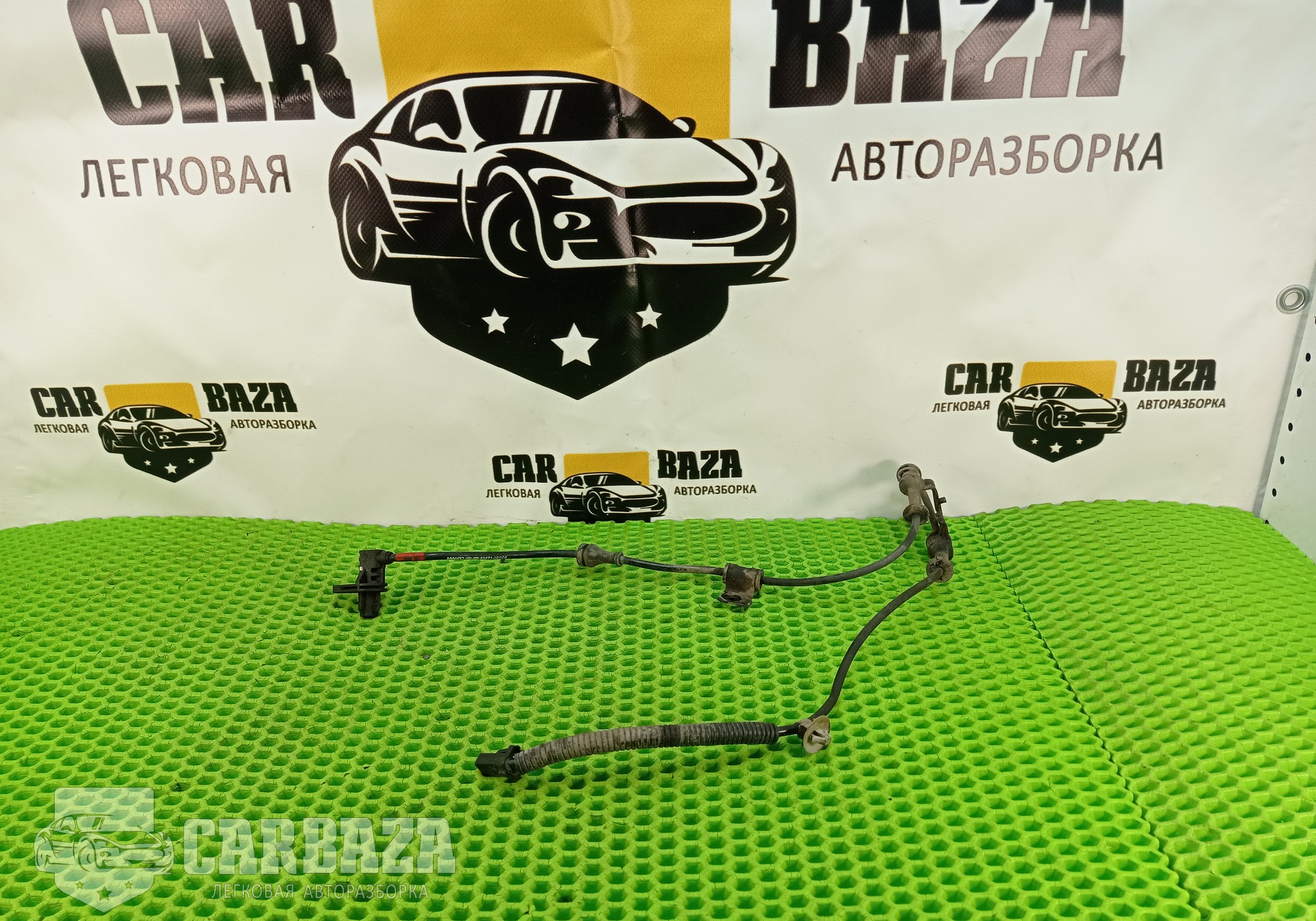 956711R000 Датчик ABS передний правый