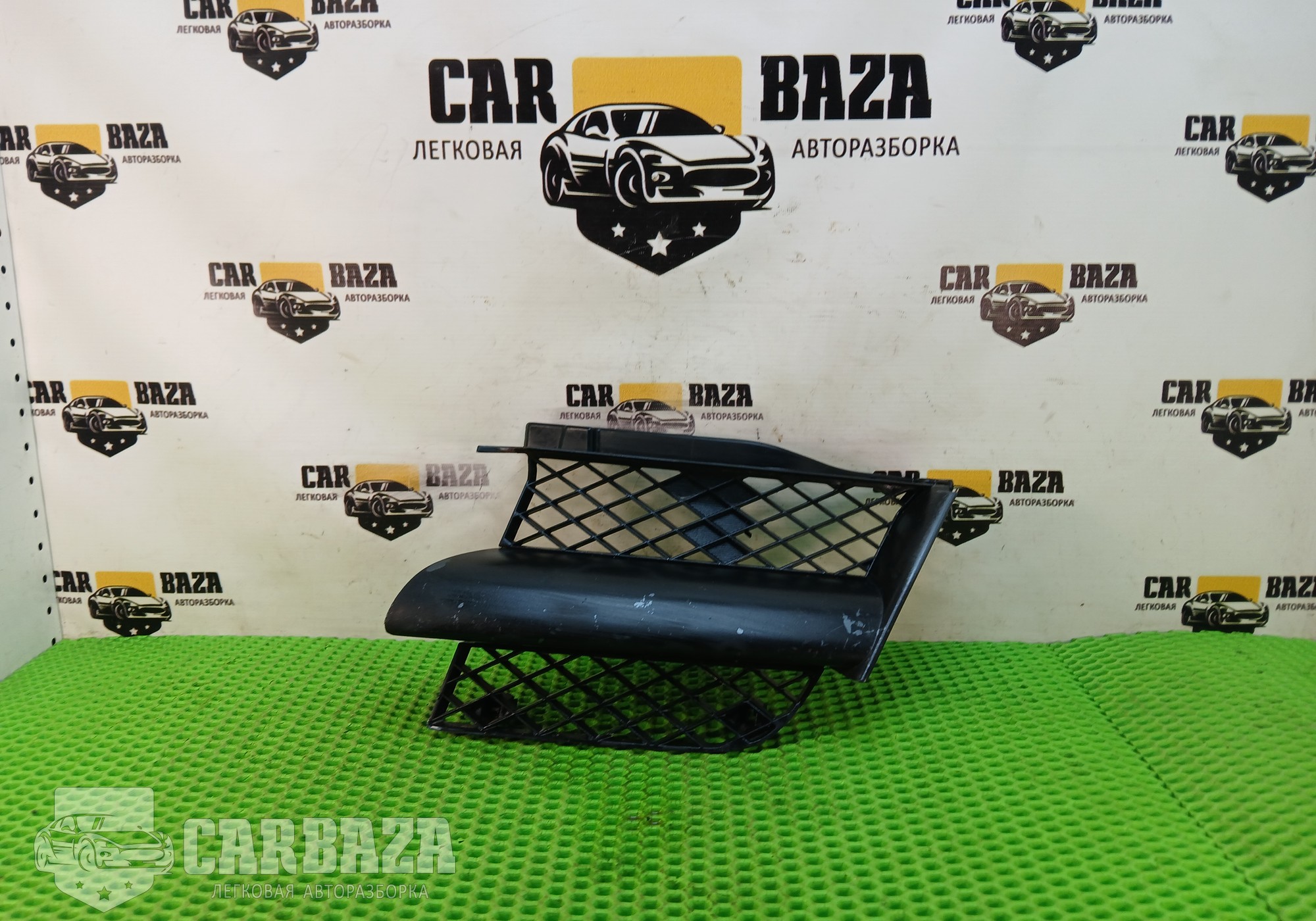 MR971687 Решетка в бампер левая для Mitsubishi Outlander I (с 2002 по 2008)