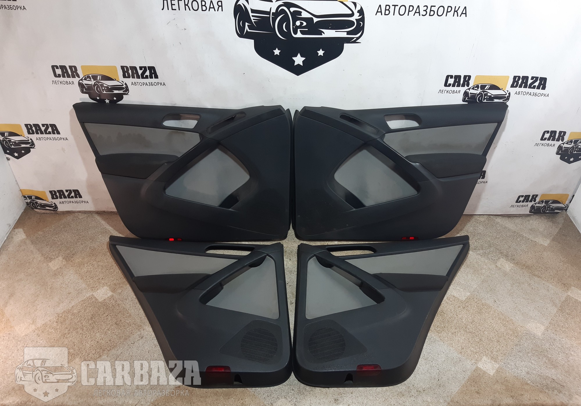 5N0867211EYRS Обшивка двери(комплект) для Volkswagen Tiguan I (с 2007 по 2017)