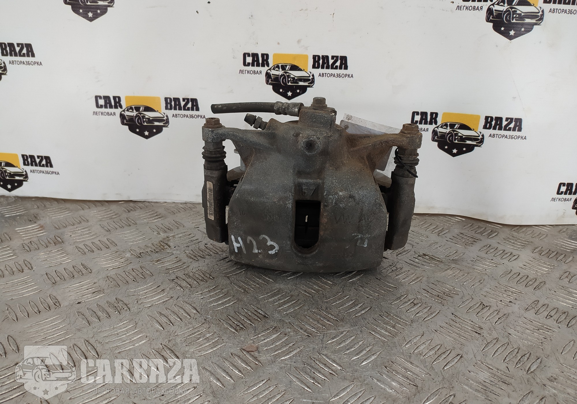 8V0615124D Суппорт тормозной передний левый L для Volkswagen Touran