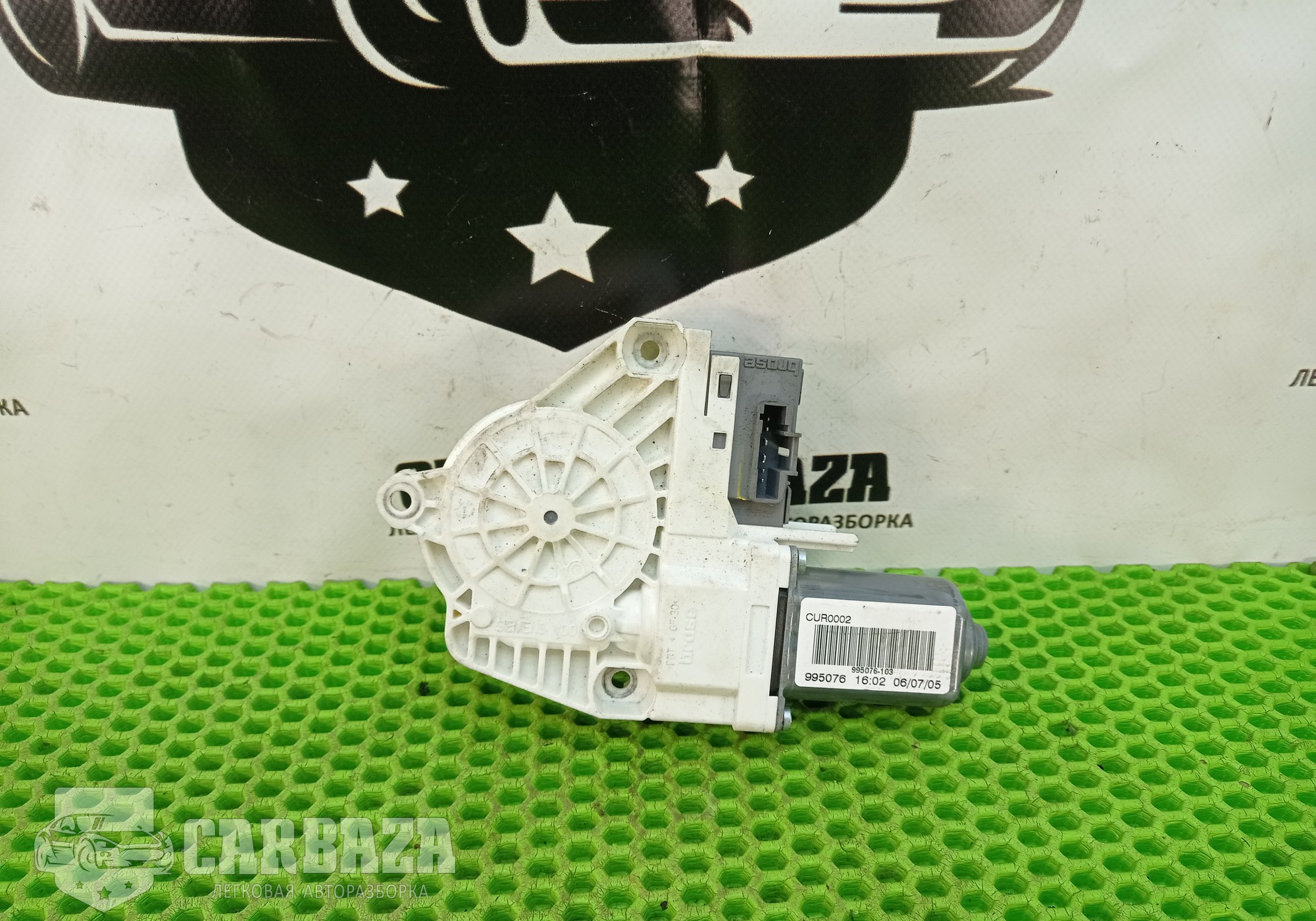 995076 Моторчик стеклоподъемника передний левый