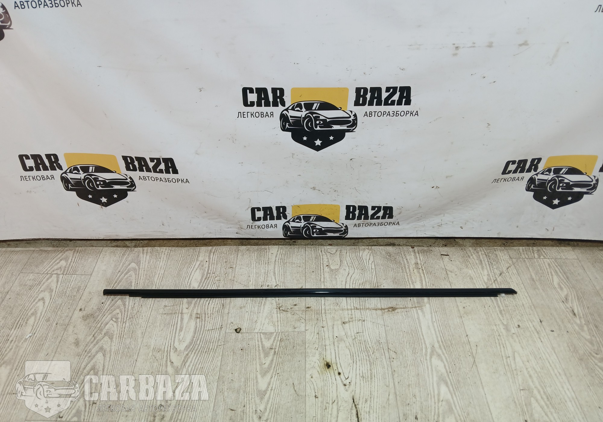 31845555 Молдинг стекла двери передней правой RH для Volvo XC90 II (с 2014)