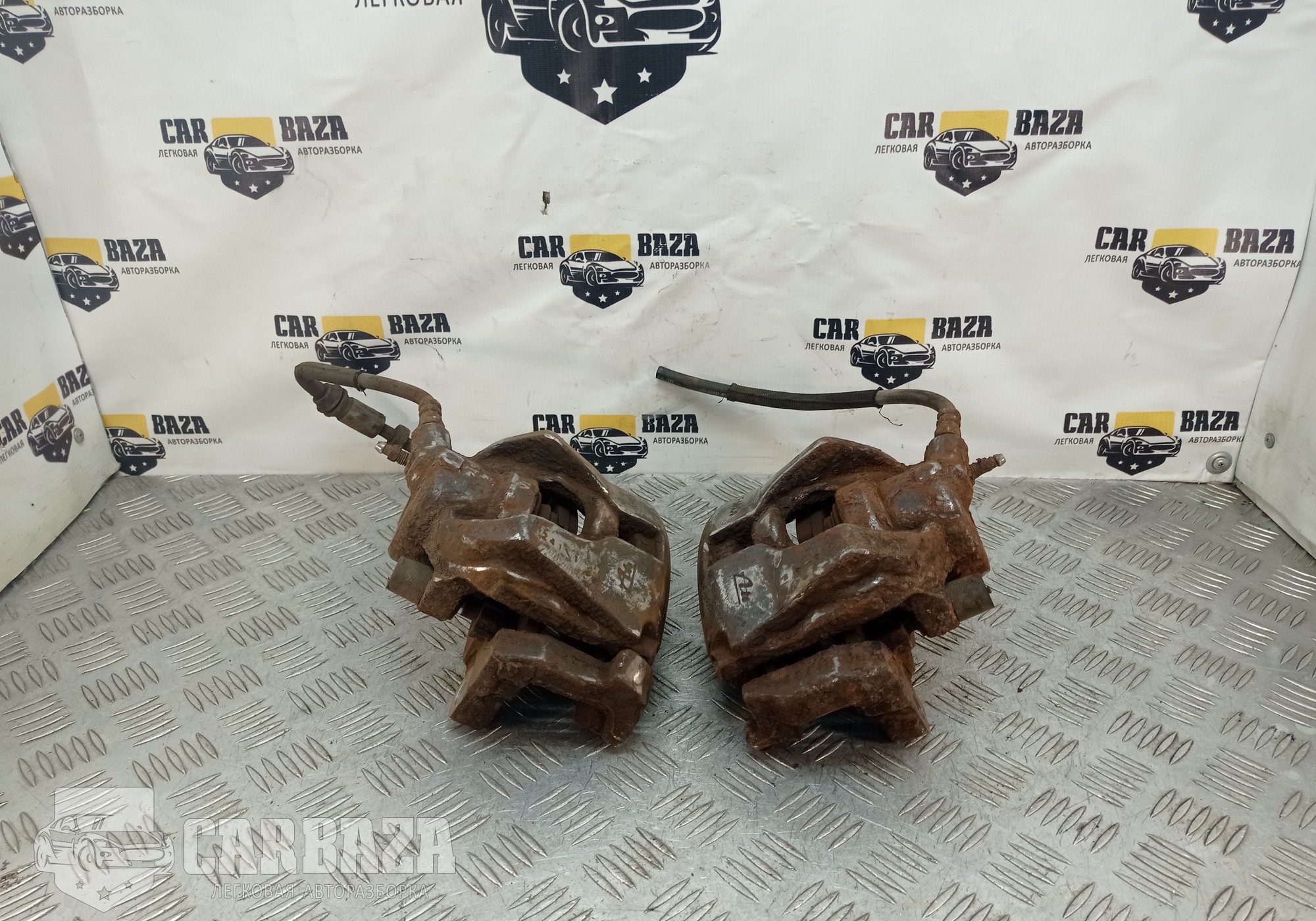 LR015386 Суппорта тормозные передние