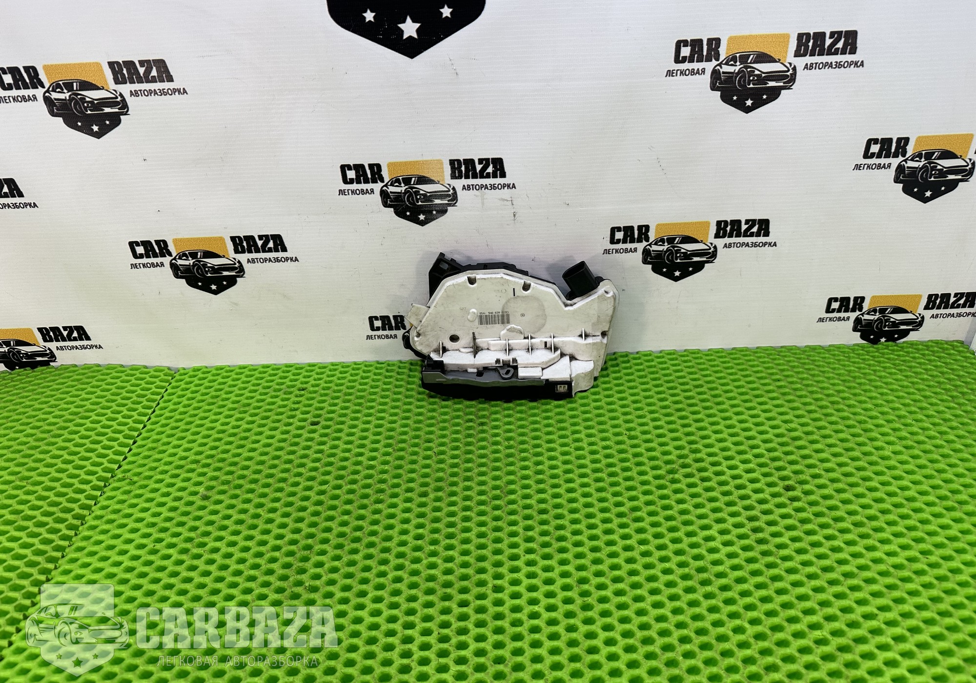 5N0839015D Замок двери задней левой для Skoda