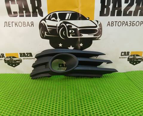 551004542 Заглушка бампера передняя правая для Opel Vectra C (с 2002)