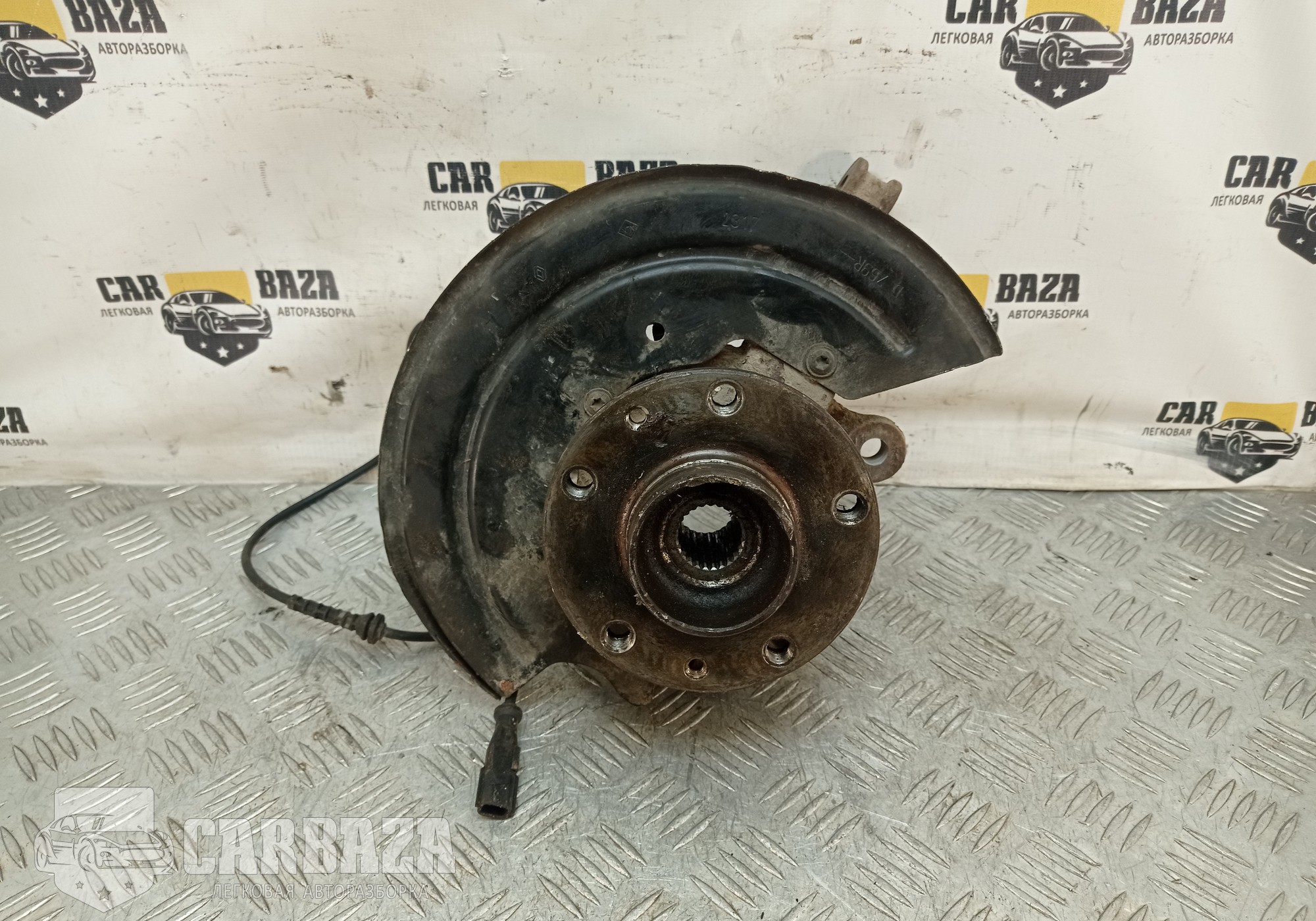 8200881824 Кулак поворотный передний правый для Renault Duster I (с 2010 по 2021)