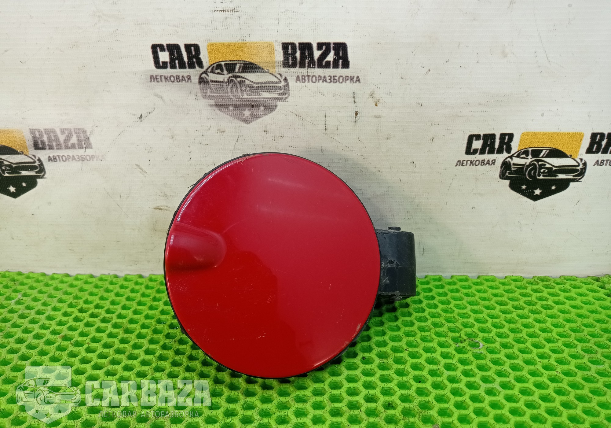 5J6809857A Лючок бензобака для Skoda Fabia II (с 2006 по 2014)