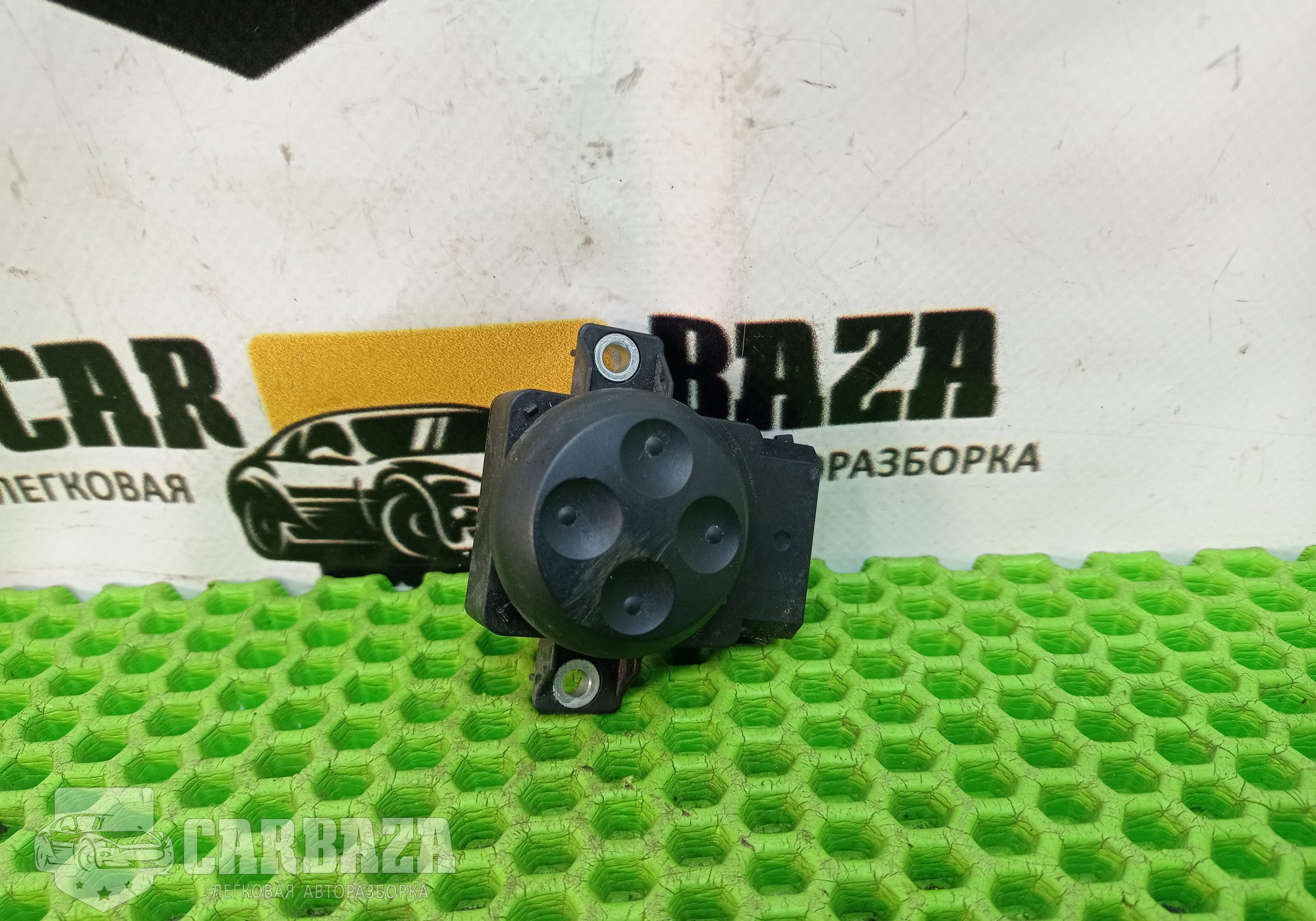 8E0959777 Кнопка регулировки сидений левая