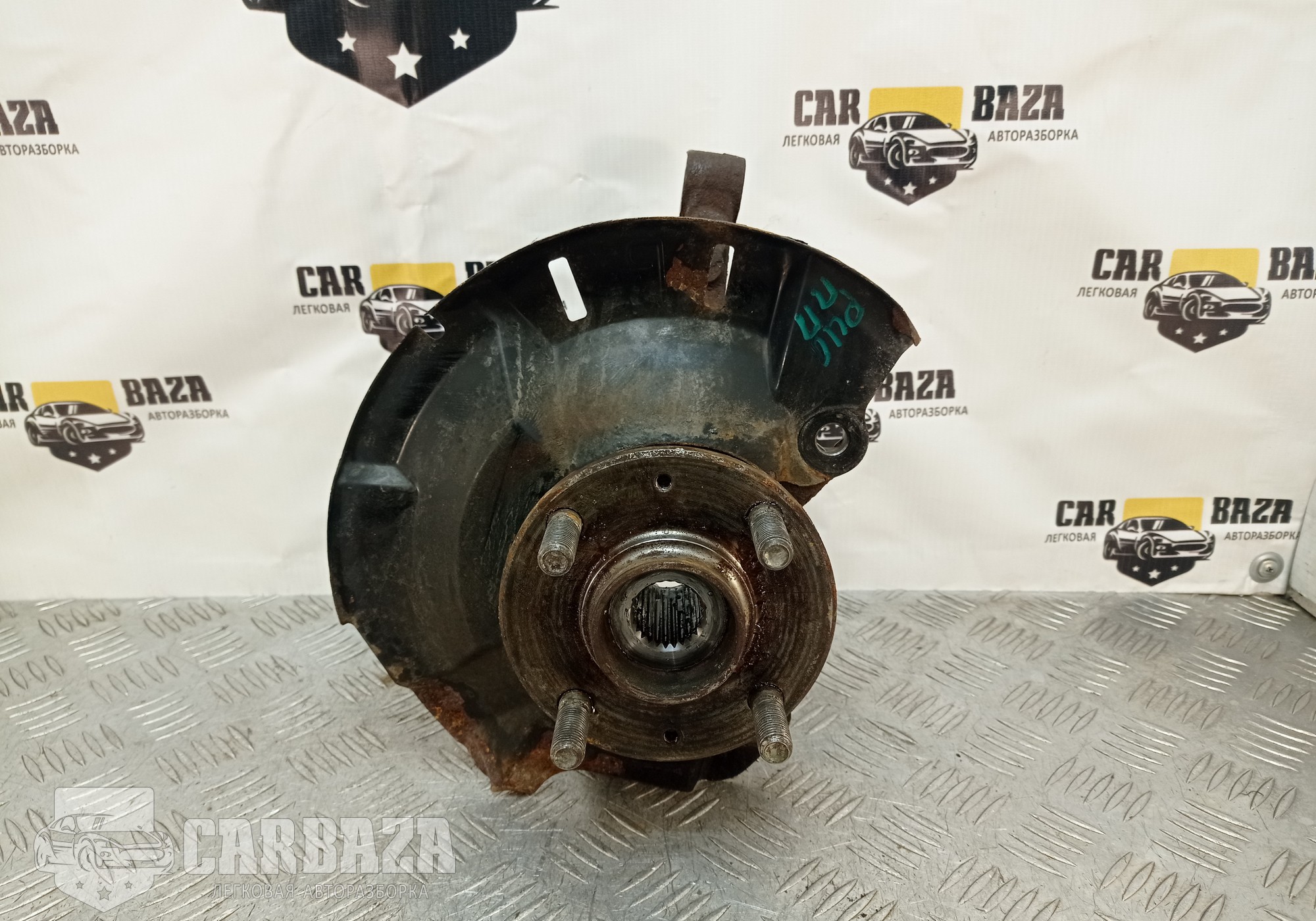 517160U001 Кулак поворотный передний правый