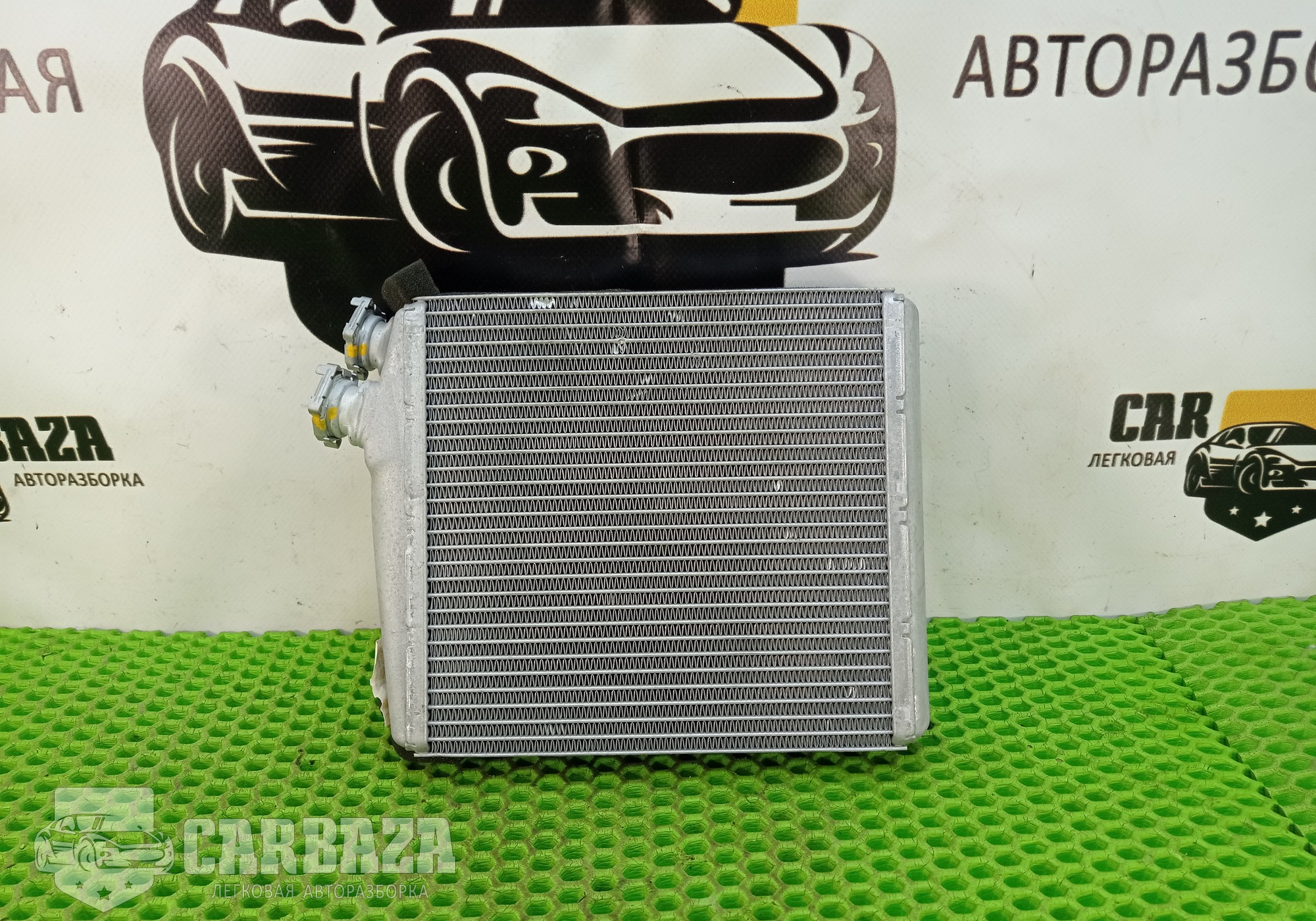 LR002632 Радиатор отопителя