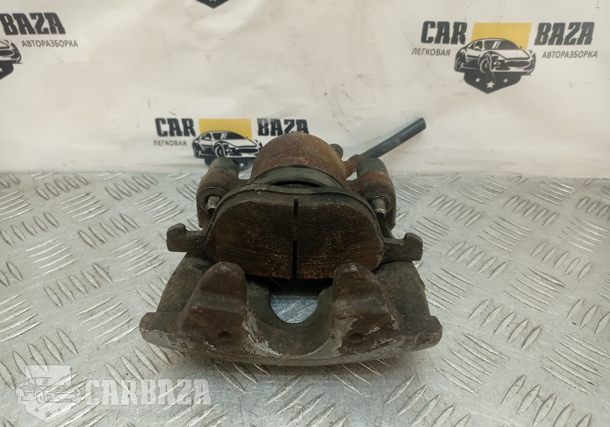 1682875 Суппорт передний правый для Ford Focus