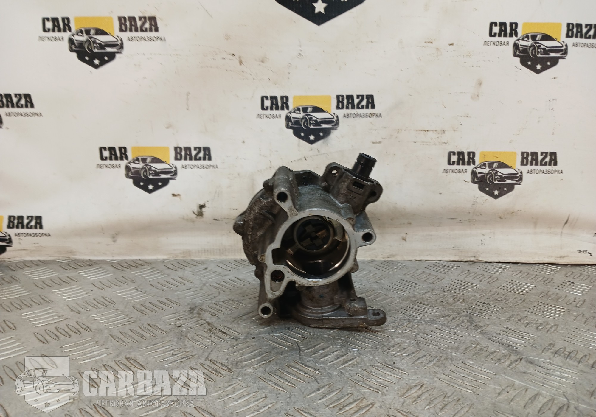 06J145100F Насос вакуумный 1.8-2.0 CDA Бензин