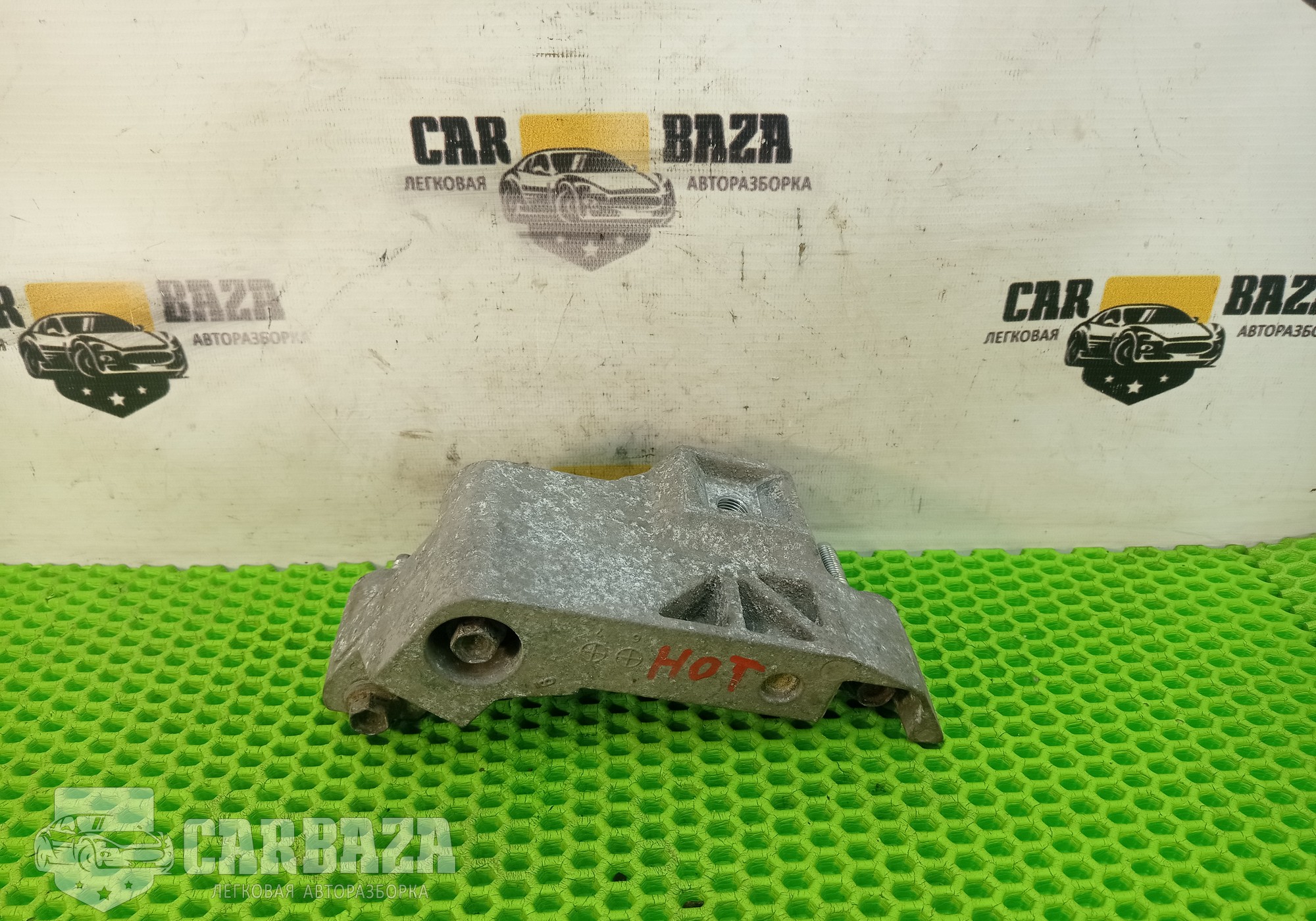 11232EL20A Кронштейн двигателя правый E11