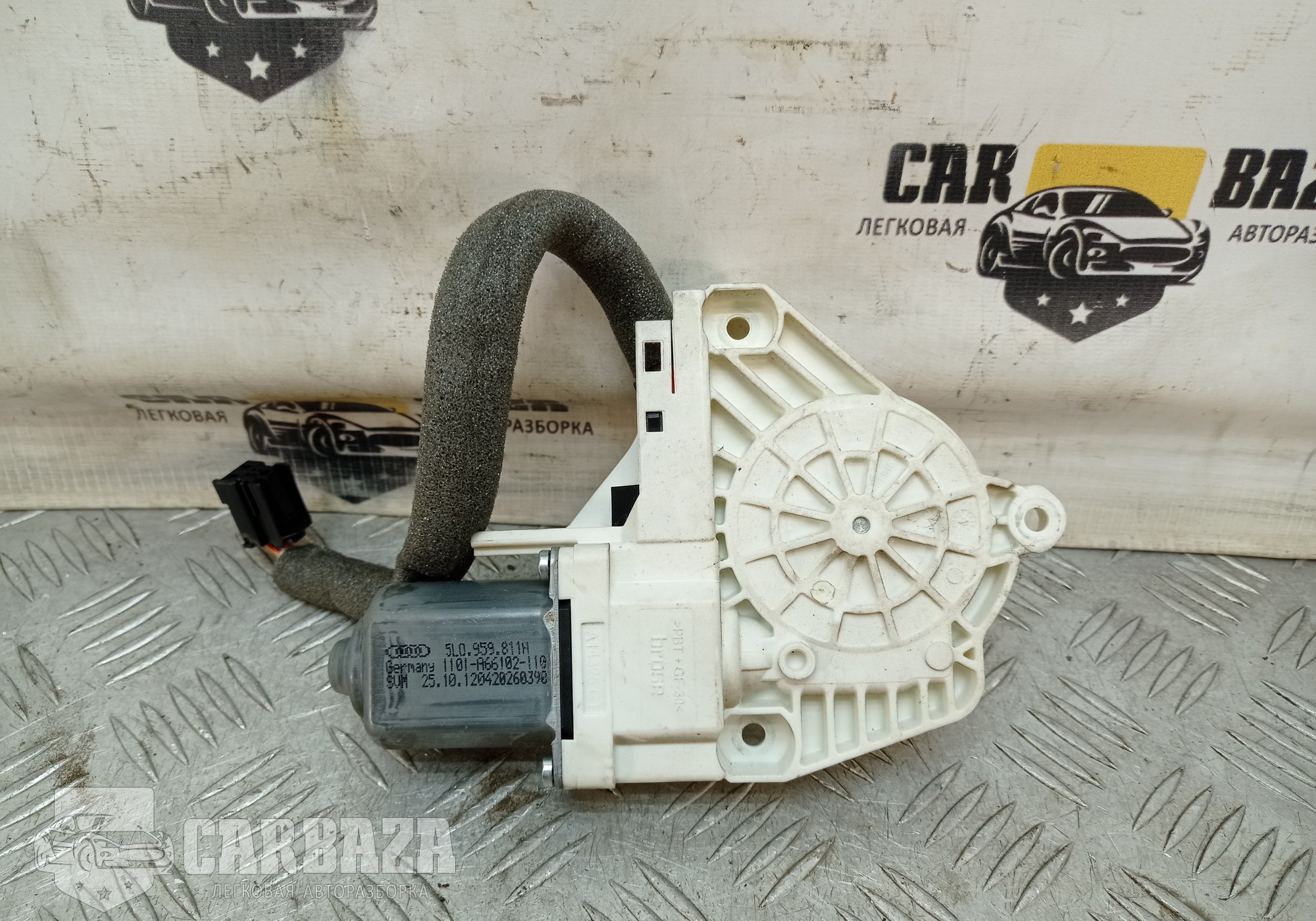 5L0959811A Моторчик стеклоподъемника задний левый для Skoda Yeti (с 2009 по 2018)