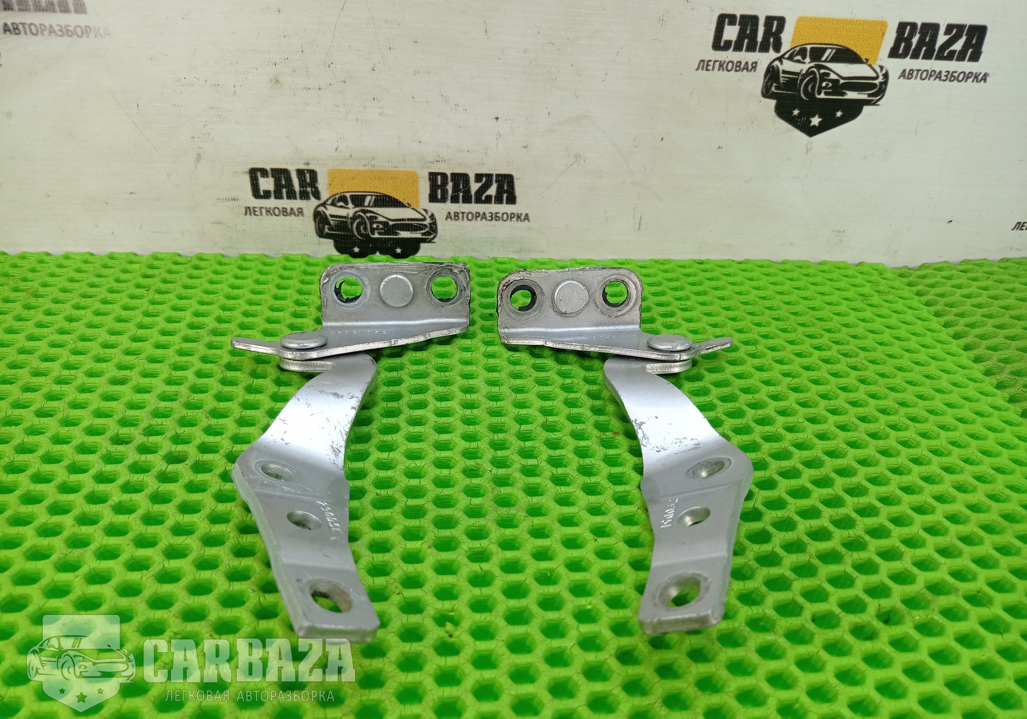 68210T0AA01ZZ Петля двери/крышки багажника для Honda CR-V IV (с 2011 по 2018)