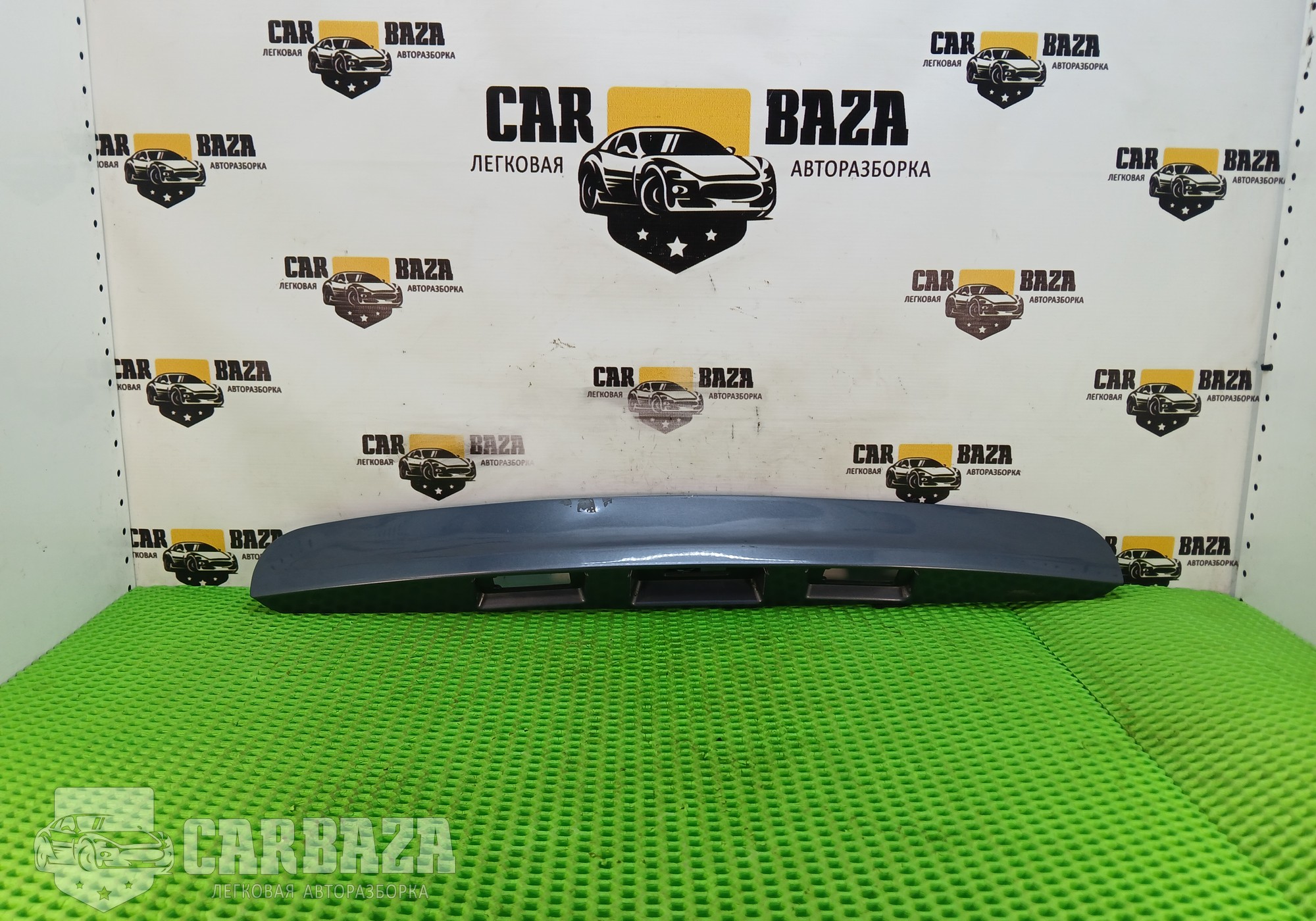 90812JD01H Накладка крышки багажника для Nissan Qashqai J10 (с 2006 по 2013)