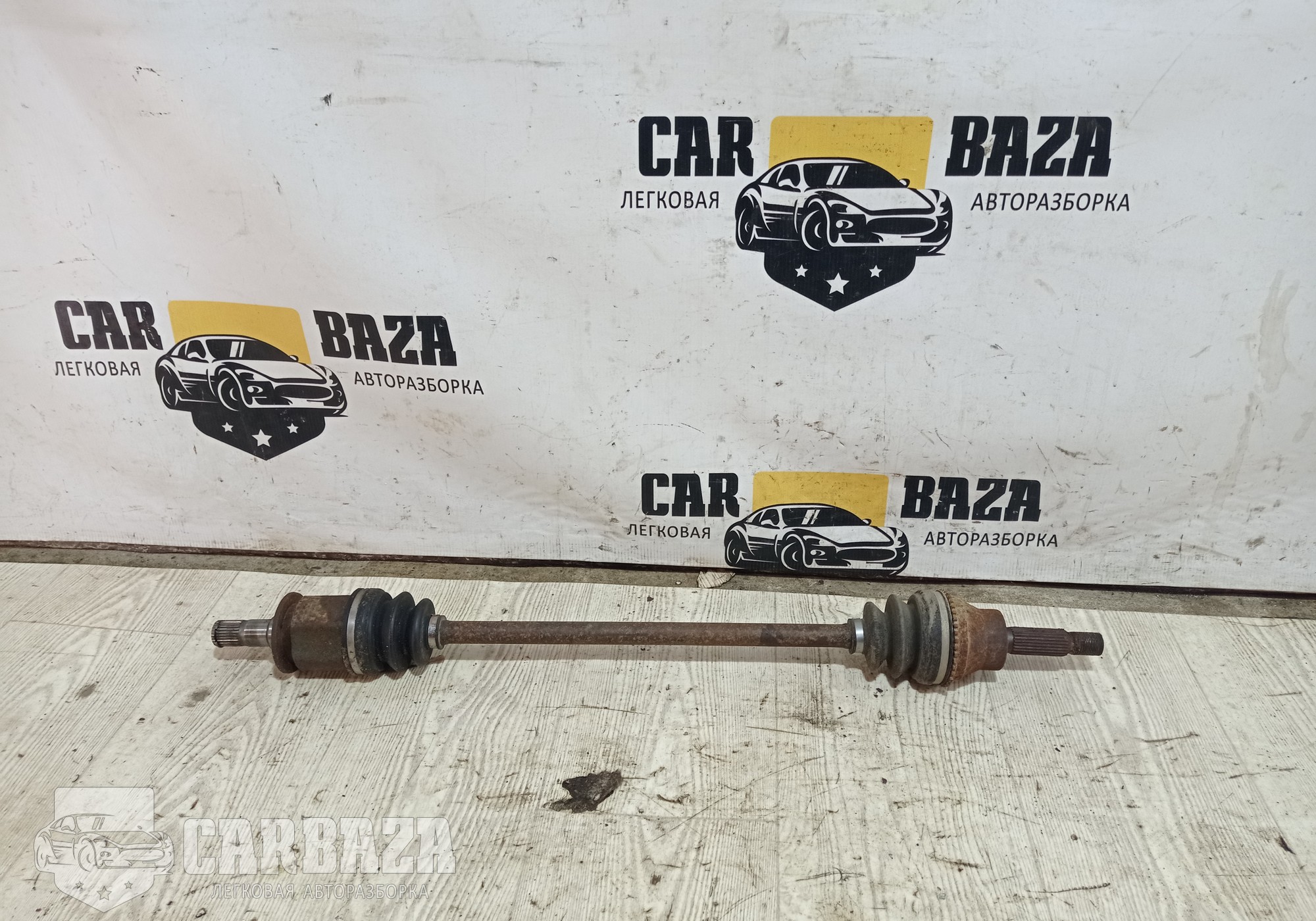 MN156842 Привод задний правый для Mitsubishi Outlander I (с 2002 по 2008)