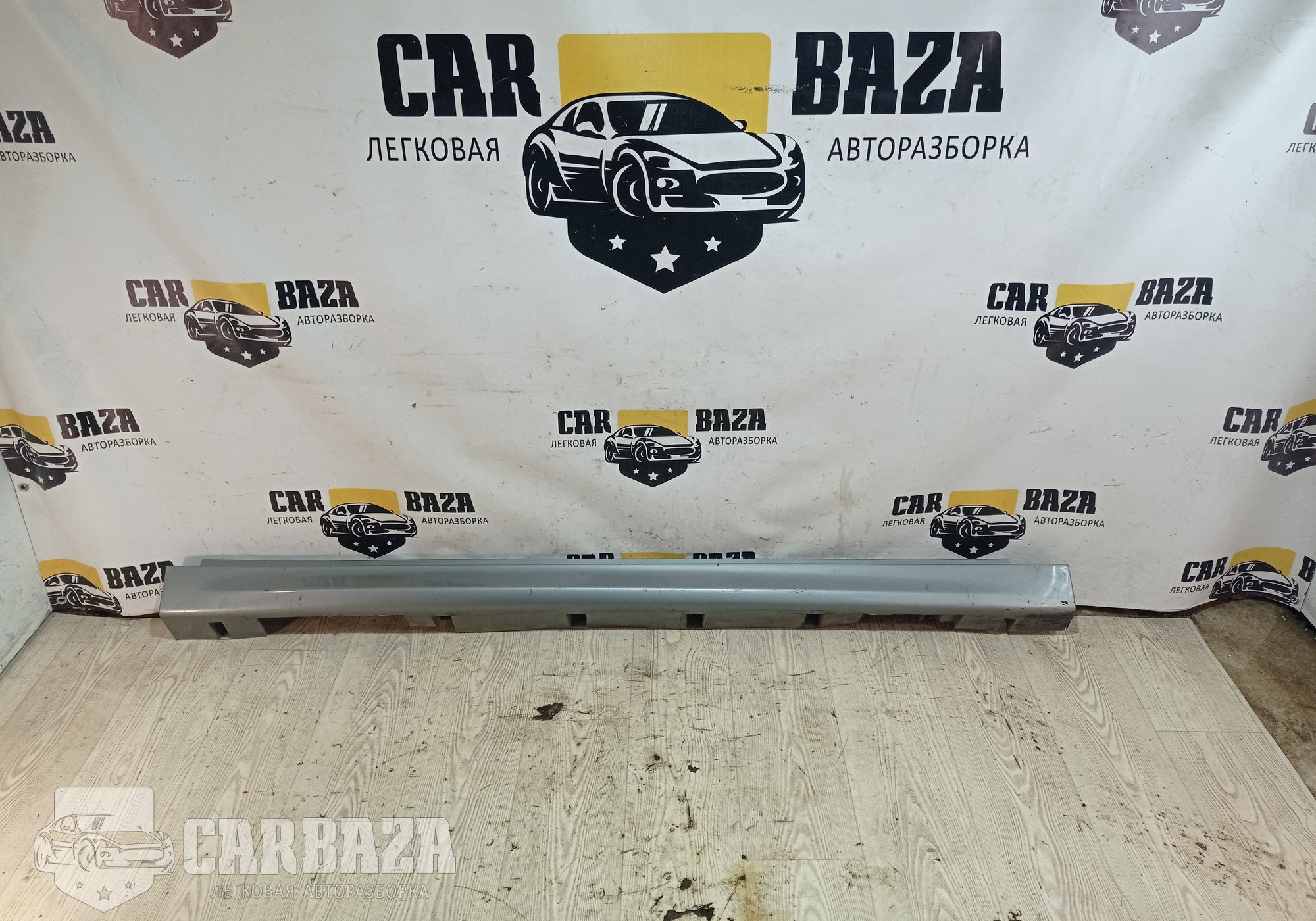 76850EM40A Накладка порога правая наружная для Nissan Tiida I (с 2004 по 2014)