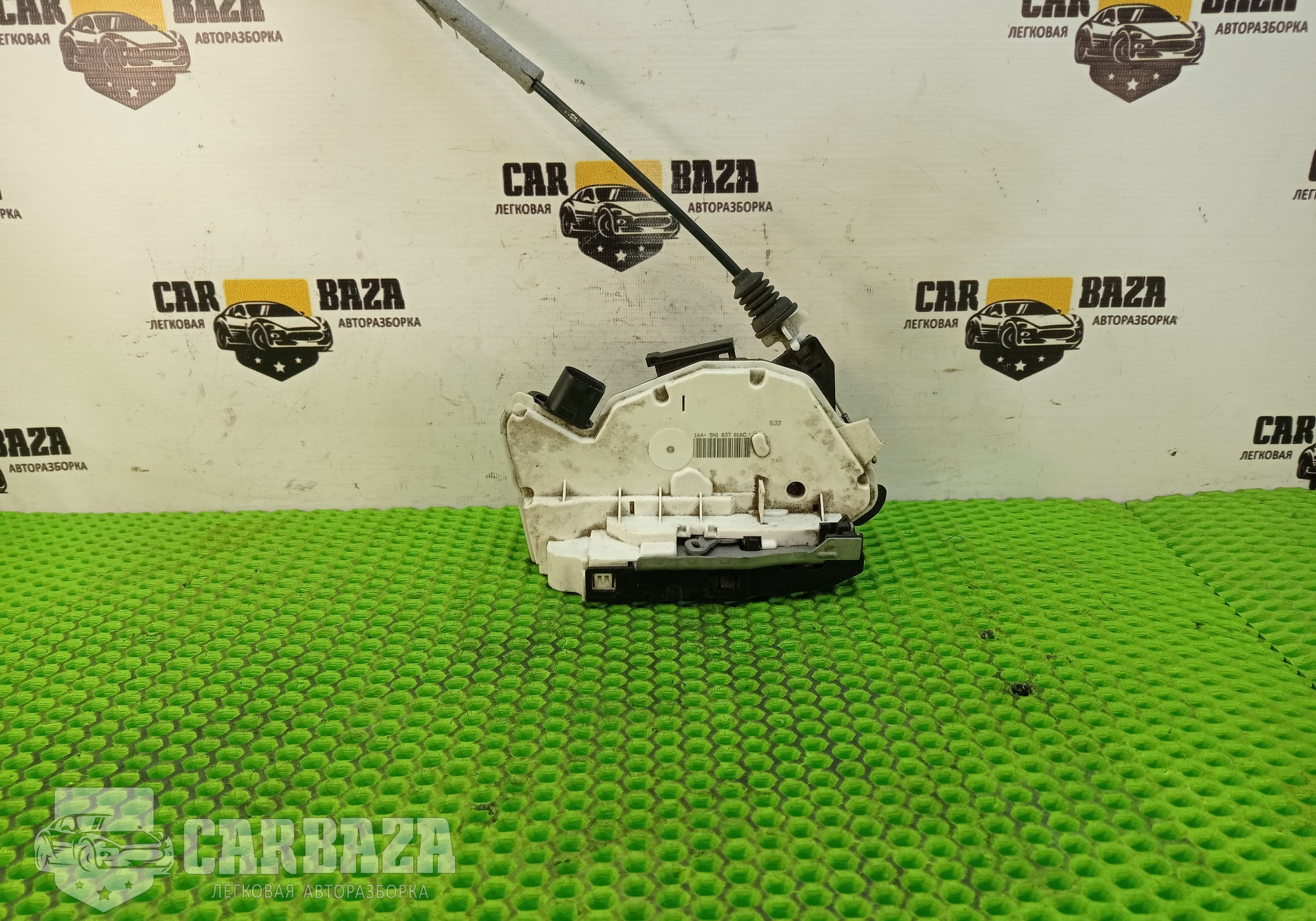 5N1837016C Замок двери передней правой для Skoda