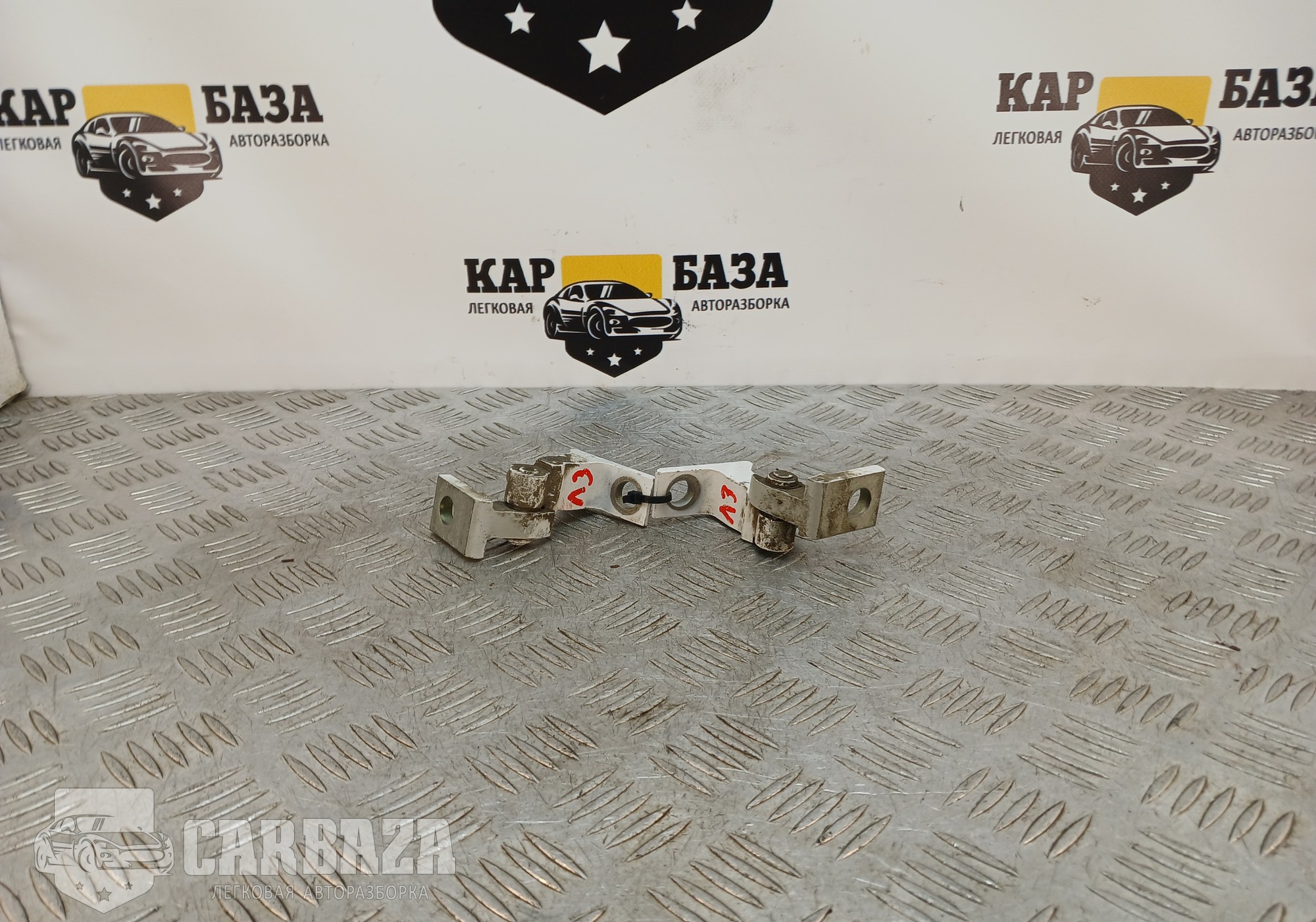 8K0831401A Петли задней левой двери