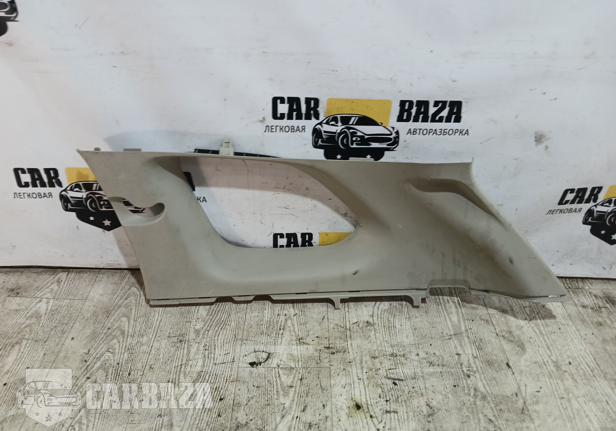7230A692ZZ Накладка стойки багажника правая для Mitsubishi Outlander III (с 2012)
