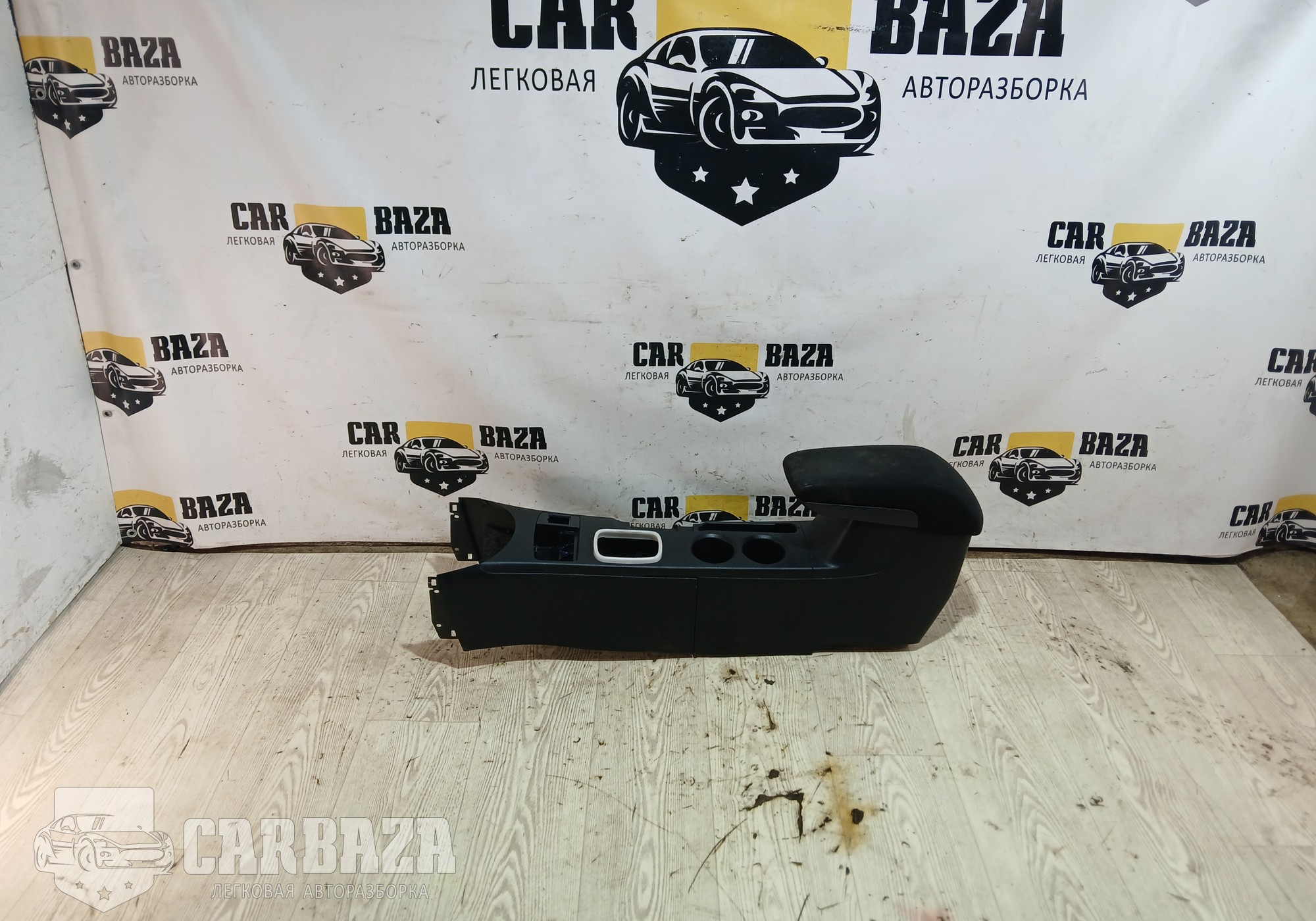 MN124812HB Консоль центральная CU для Mitsubishi Outlander I (с 2002 по 2008)