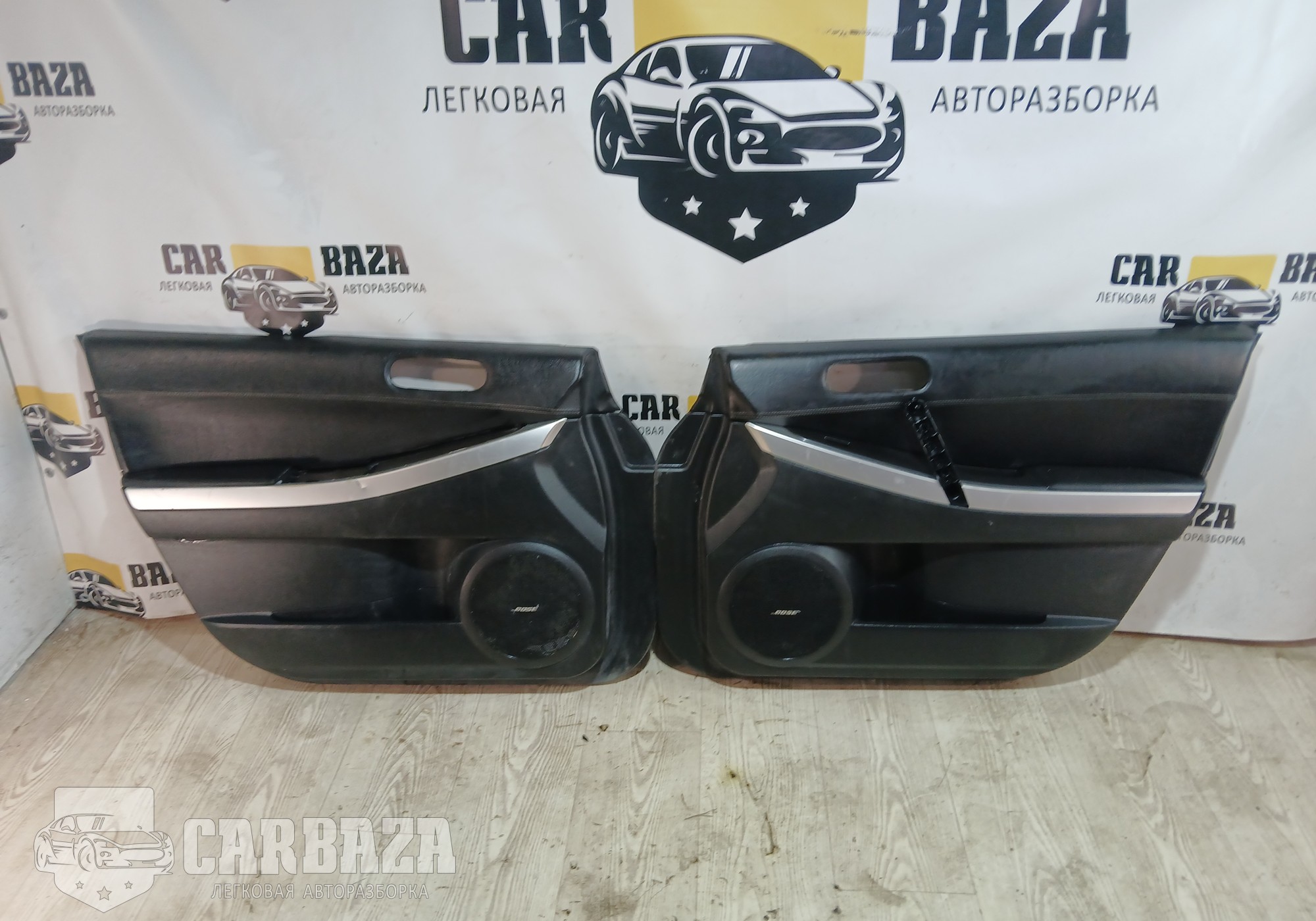 EH1568450B02 Обшивки передних дверей для Mazda CX-7 (с 2006 по 2012)