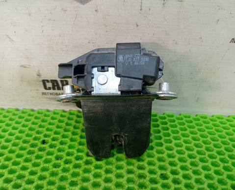 5J0827501B Замок багажника для Skoda Fabia II (с 2006 по 2014)