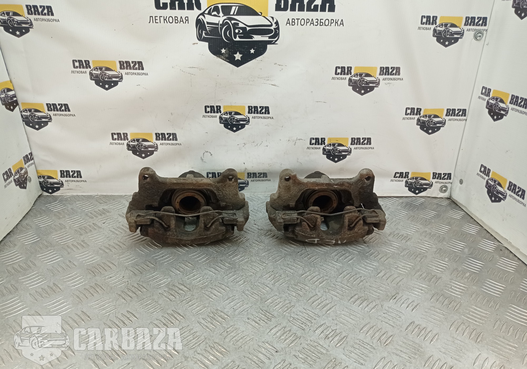 1K0615124E Суппорта передние для Audi A3