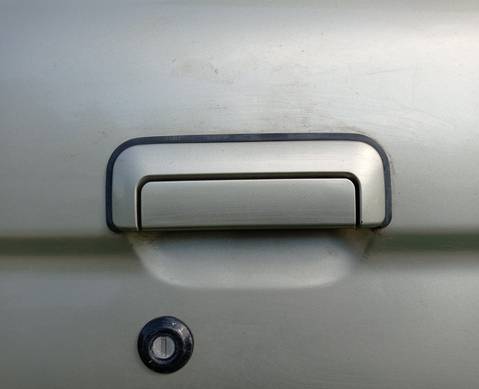 MR655770 Ручка двери наружная передняя правая R для Mitsubishi Montero Sport