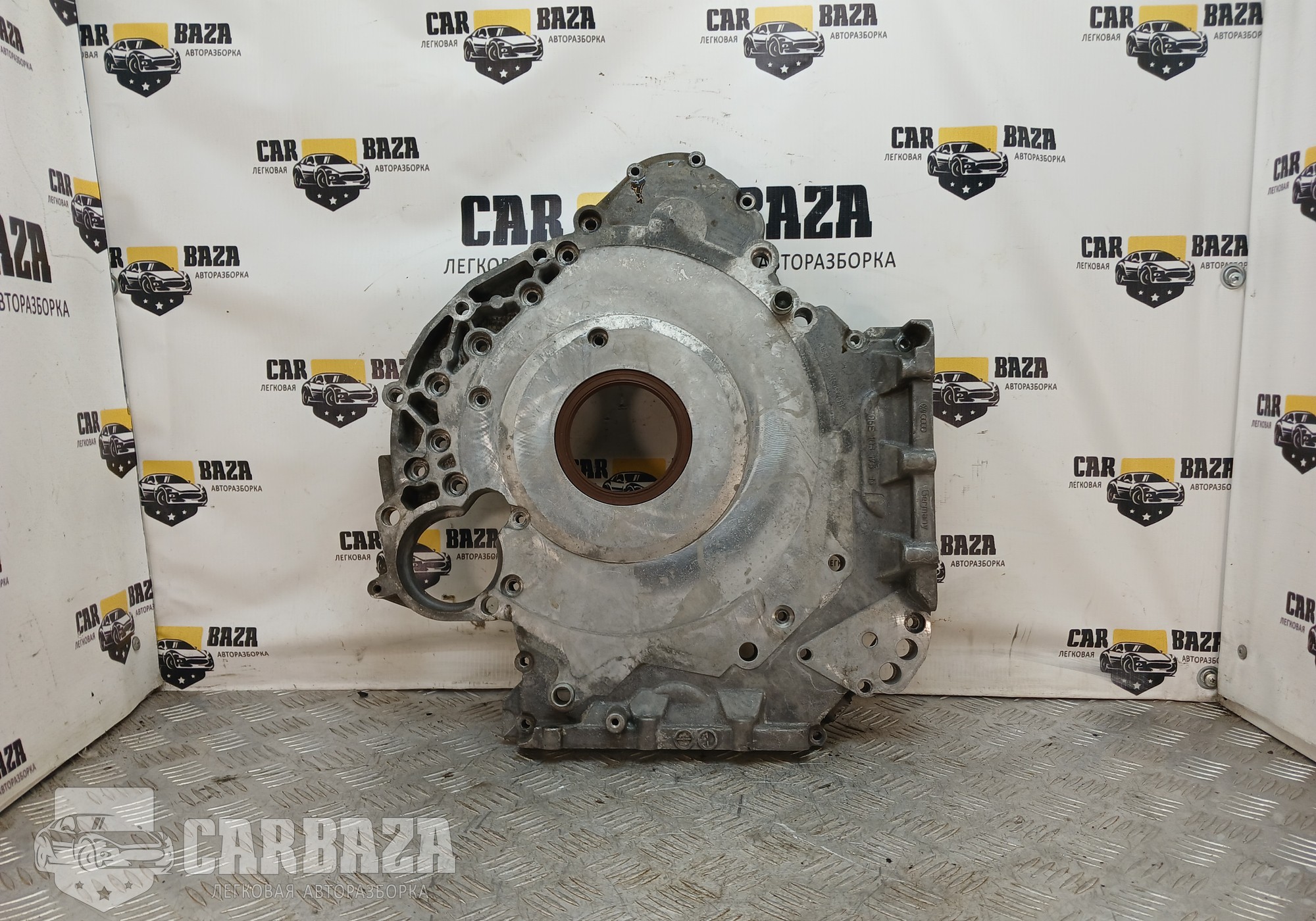06E103173N Крышка двигателя задняя AUK 3.2 БЕНЗИН