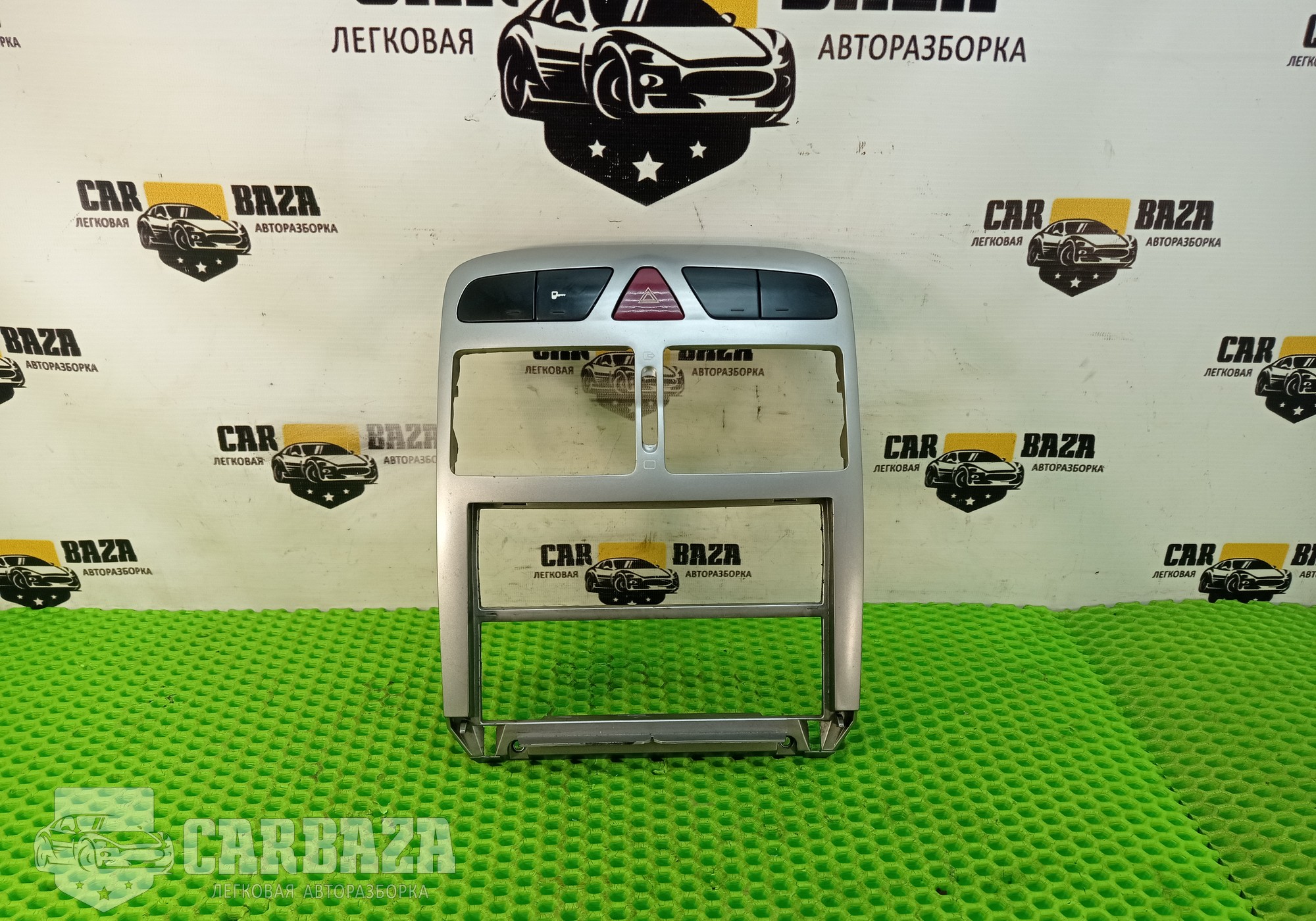 9634505077 Центральная консоль для Peugeot 307 (с 2000)