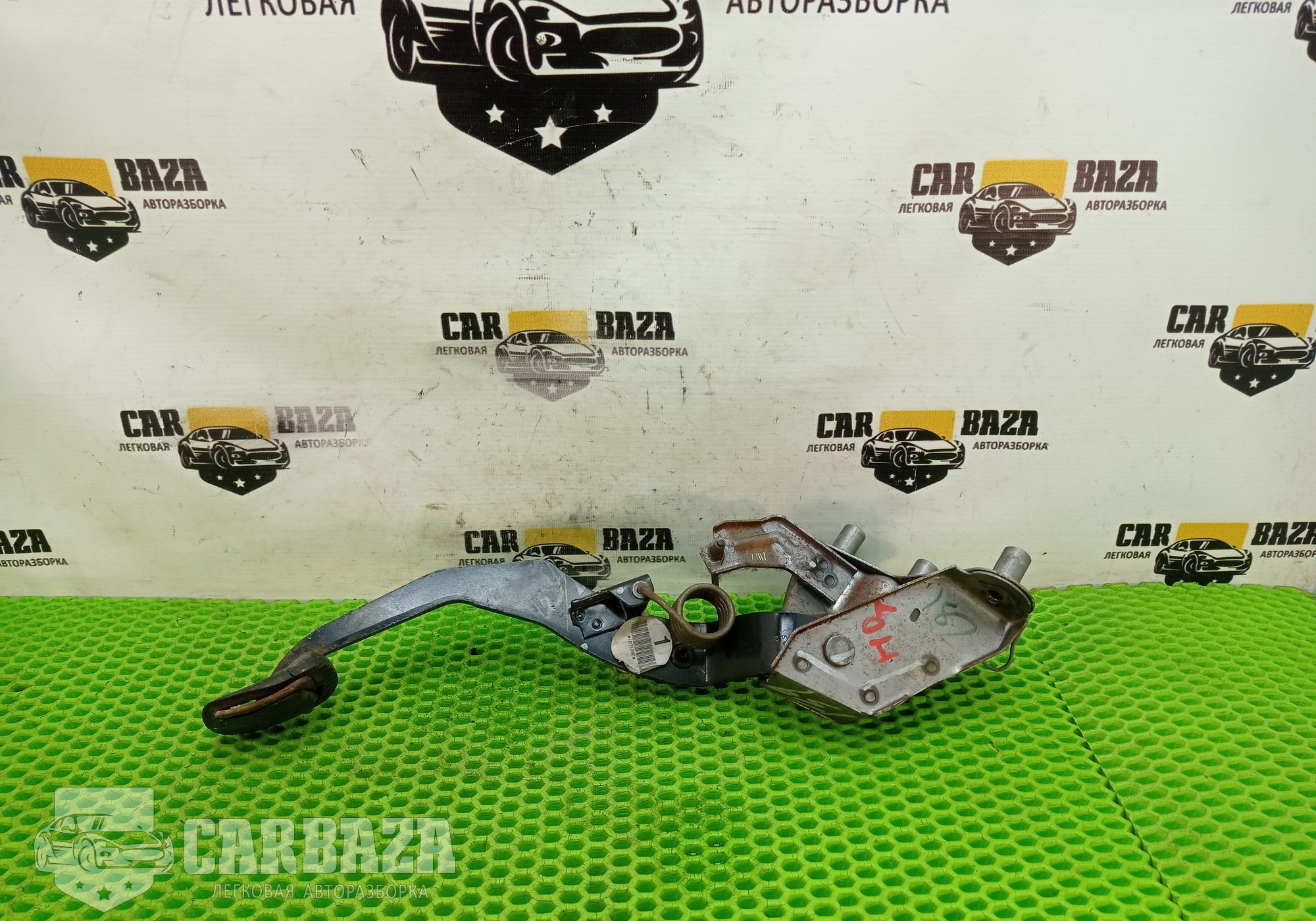 46503BC700 Педаль сцепления E11